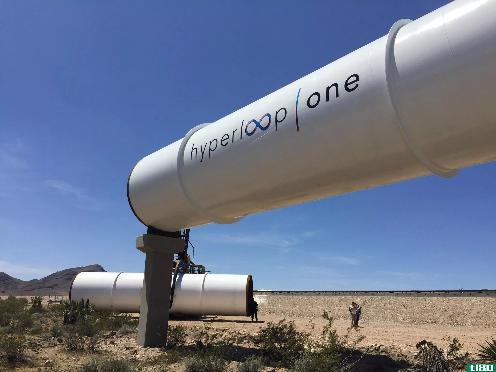 超级环路刚刚在内华达沙漠进行了第一次公开测试