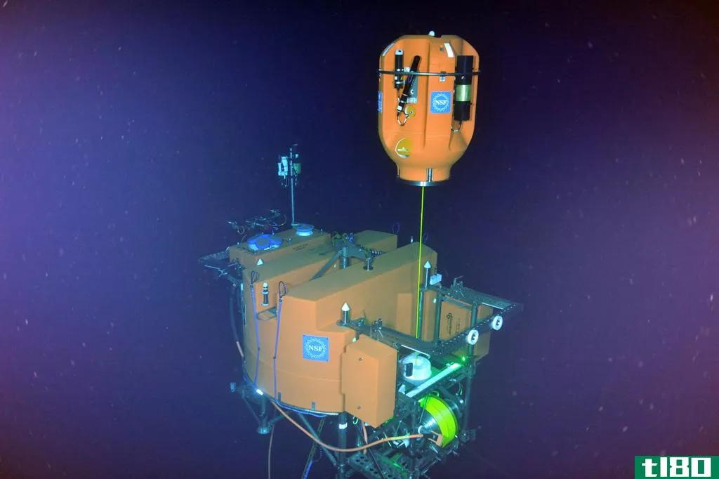 这个深海观测站网络让研究人员可以实时了解海洋