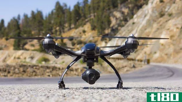 自动搜索和救援无人机在森林小道上的导航性能优于人类