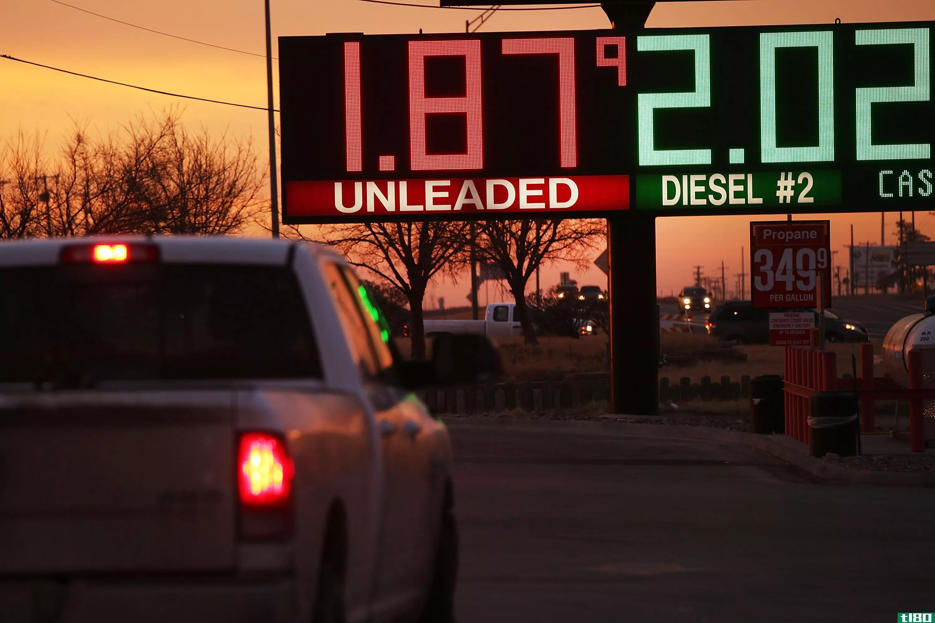 廉价汽油会对电动汽车产生什么影响？