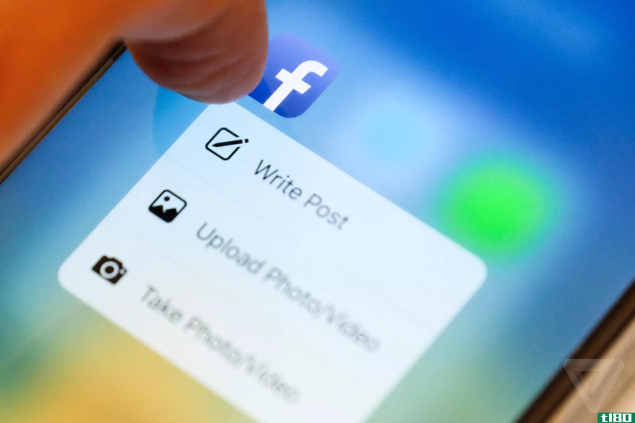 facebook在其应用程序中增加了更多的3d触控技巧，但这需要几个月的时间