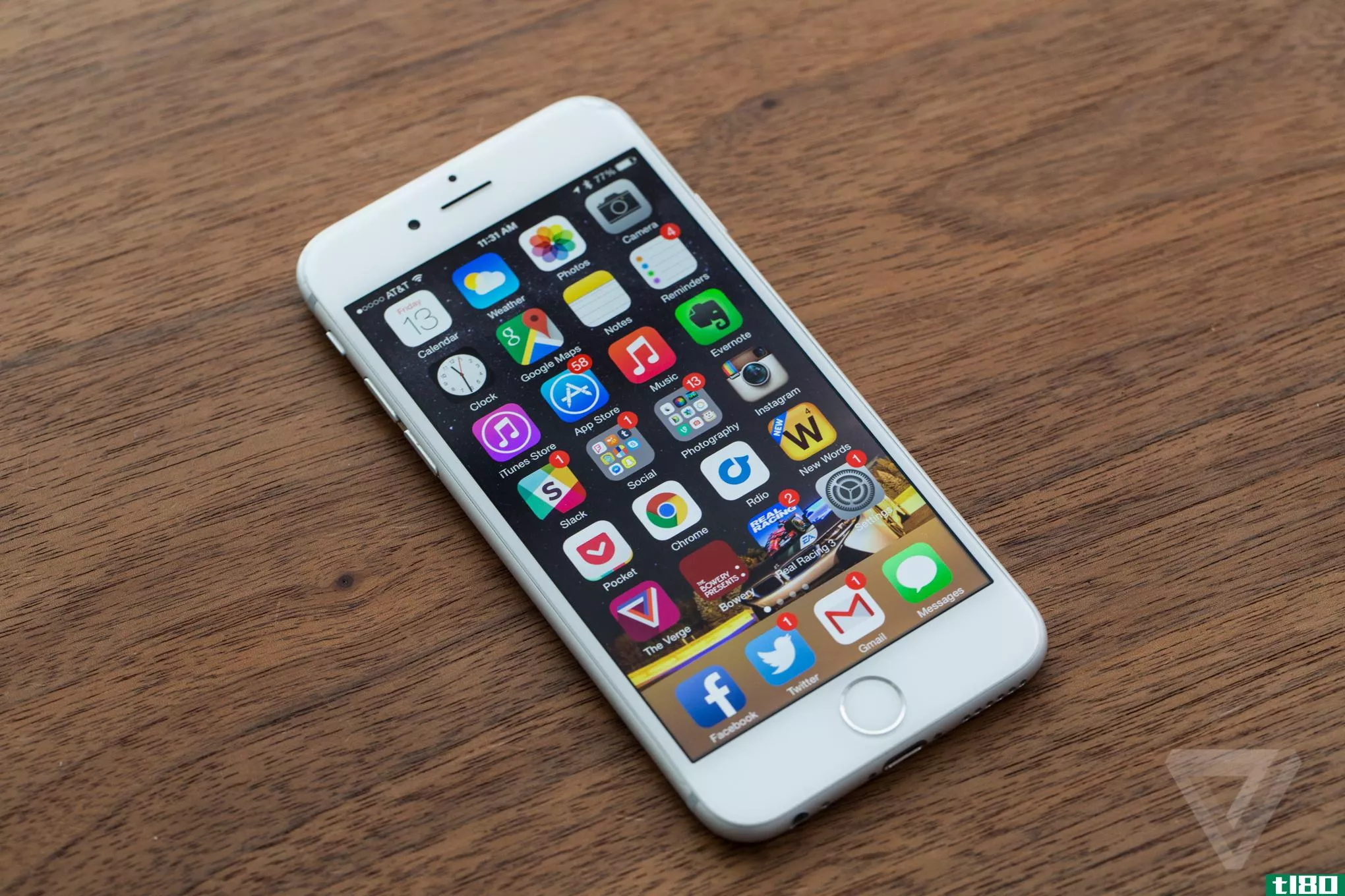 苹果可能在明年发布一款“尖端”无线充电iphone