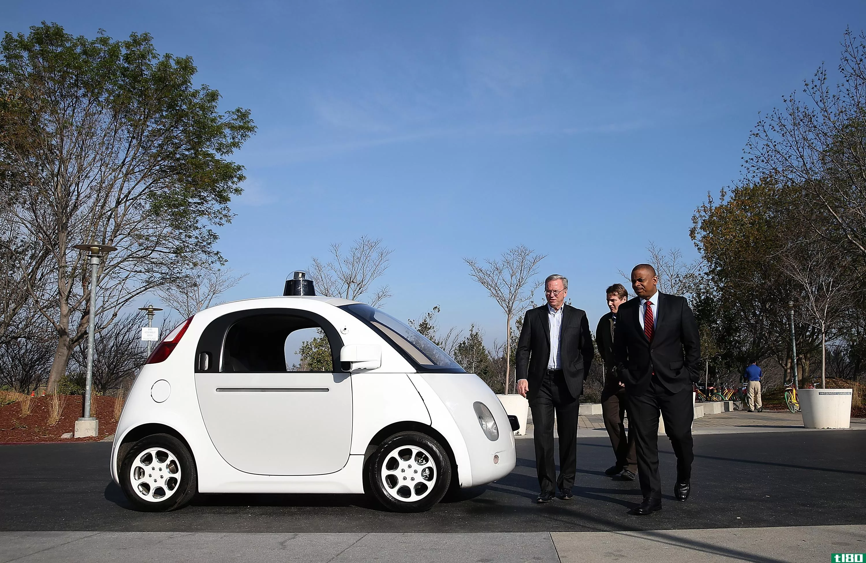 底特律和硅谷都喜欢奥巴马的自动驾驶汽车计划