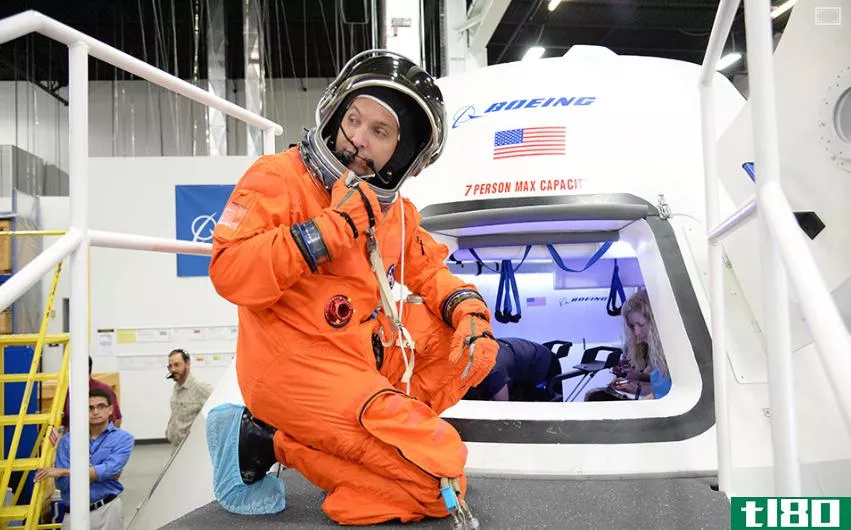 宇航员要到2018年才能乘坐波音公司的星际客机飞往太空