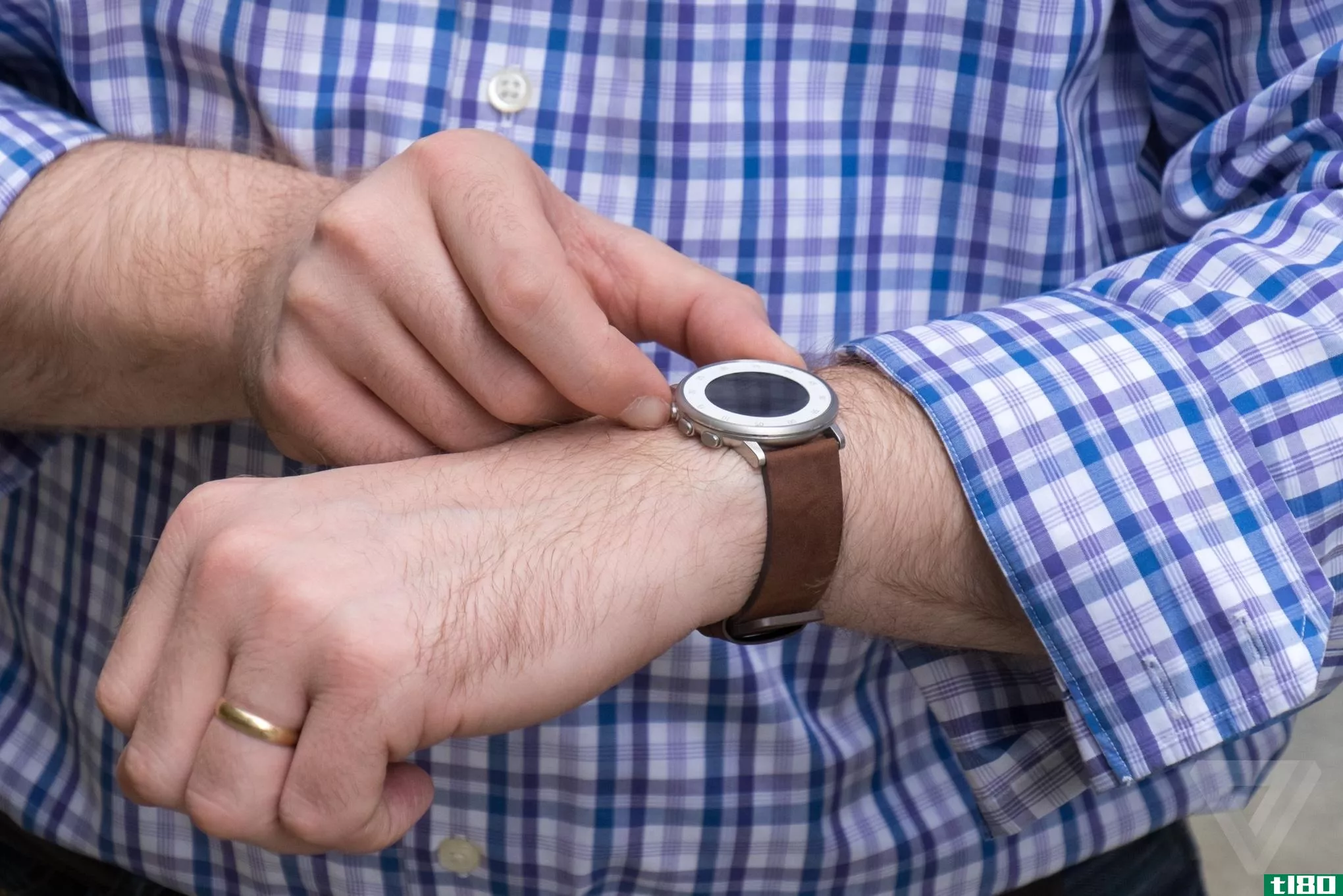 pebble smartwatch通过verizon iPhone获得短信回复