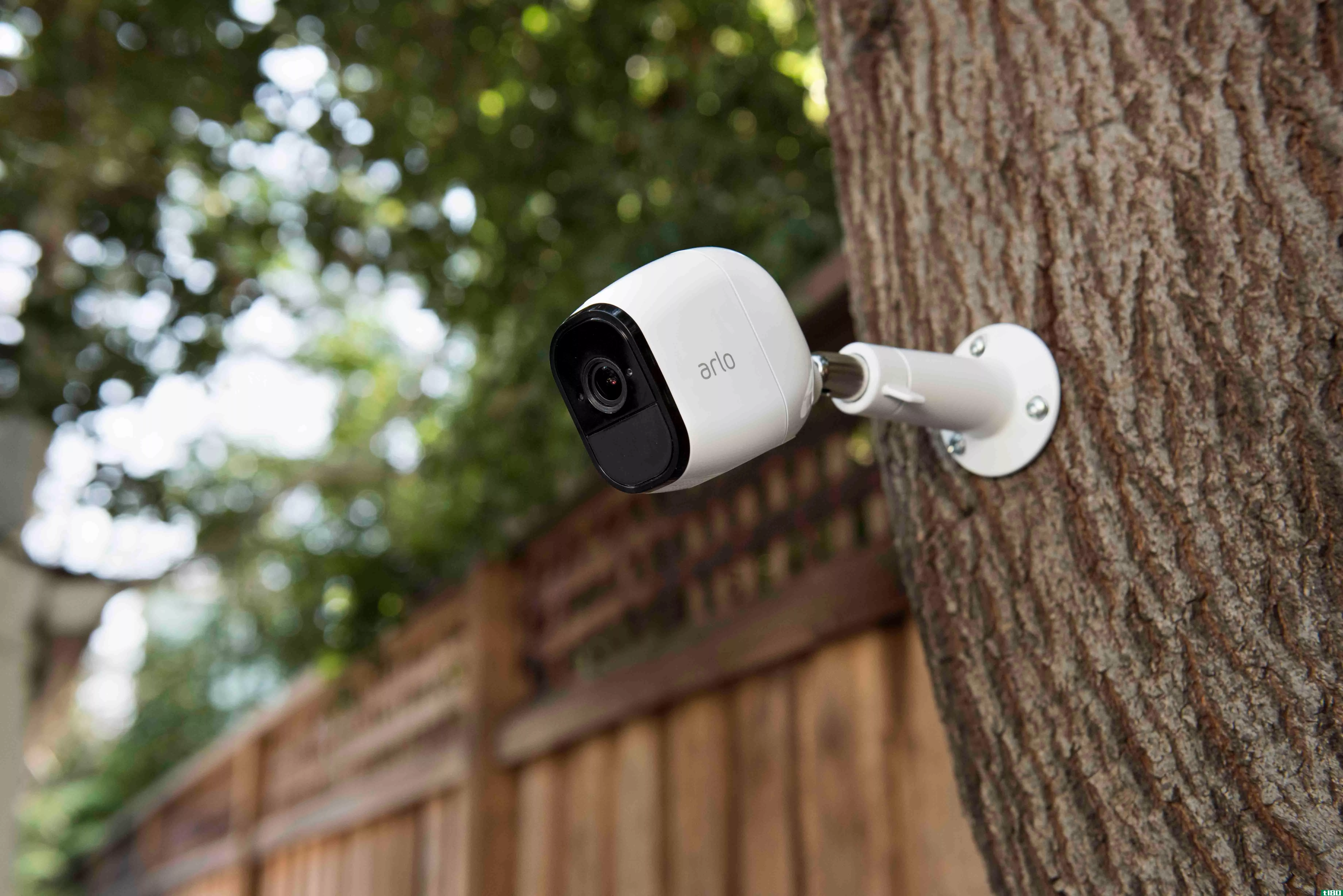 netgear声称其新的无线安全摄像头一次充电就可以使用6个月