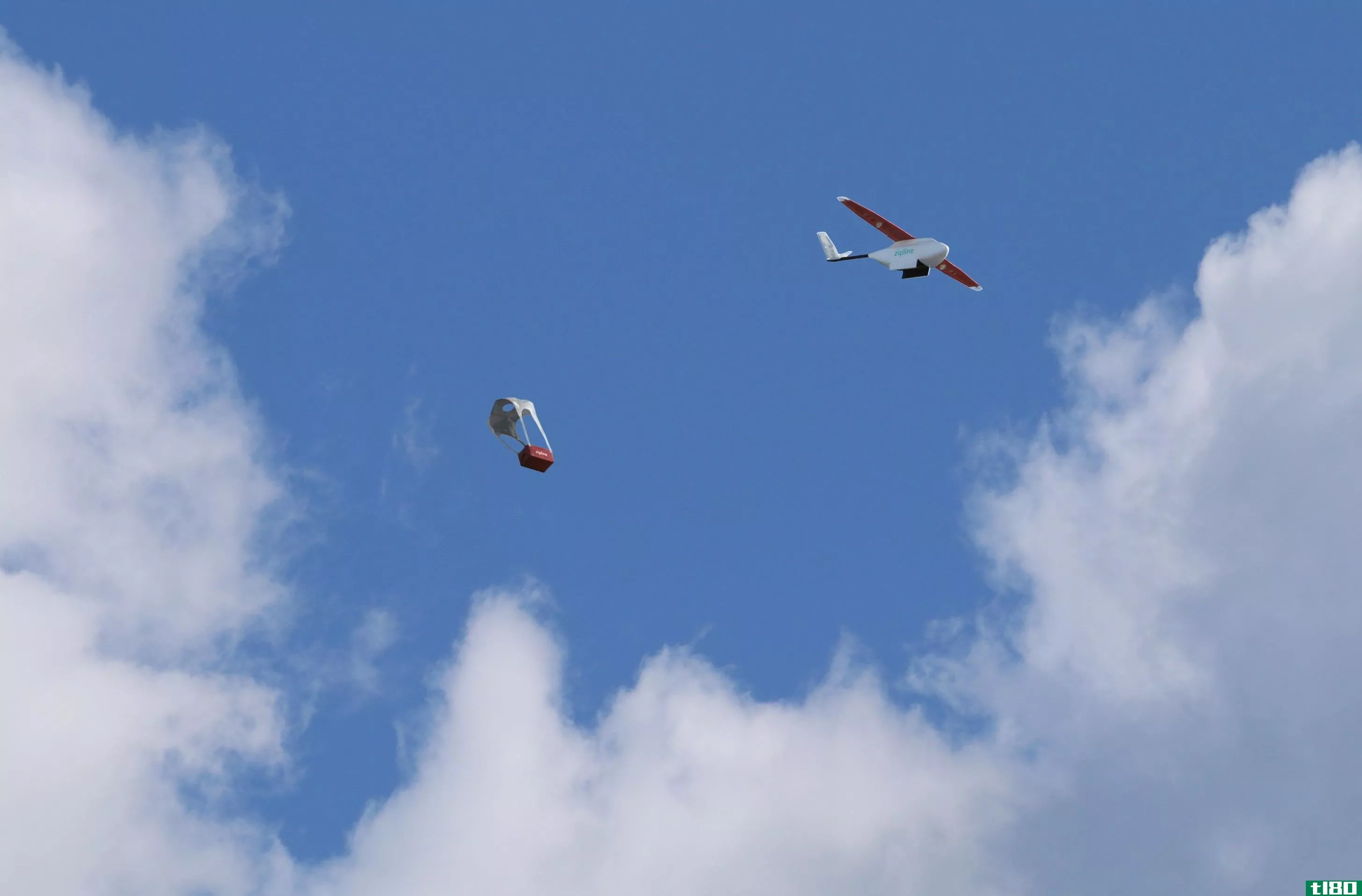 无人机开始在卢旺达运送血液