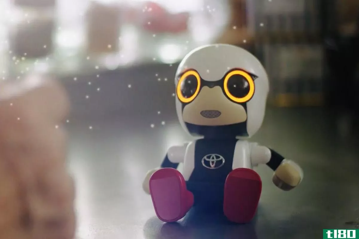 丰田的kirobo迷你伴侣机器人明年上市，售价400美元