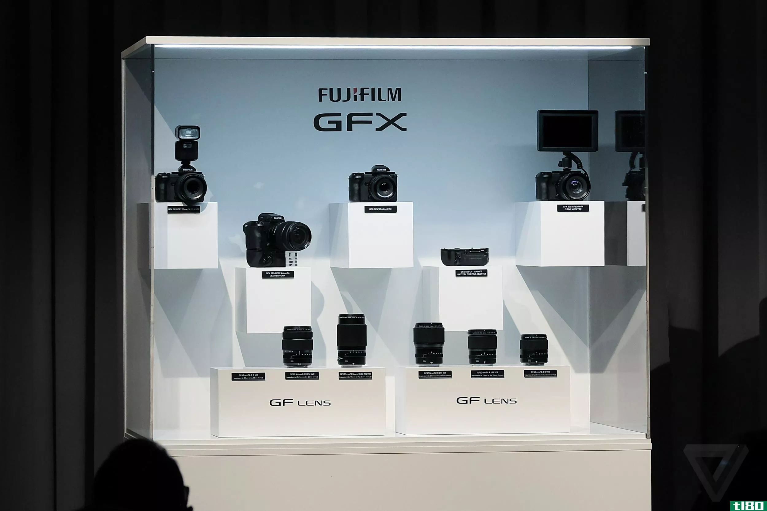富士宣布推出5140万像素的gfx无镜中幅相机