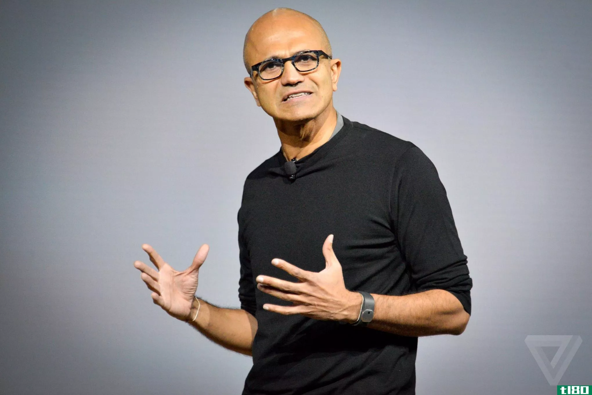 微软首席执行官萨蒂亚纳德拉正在写一本名为《点击刷新》的书