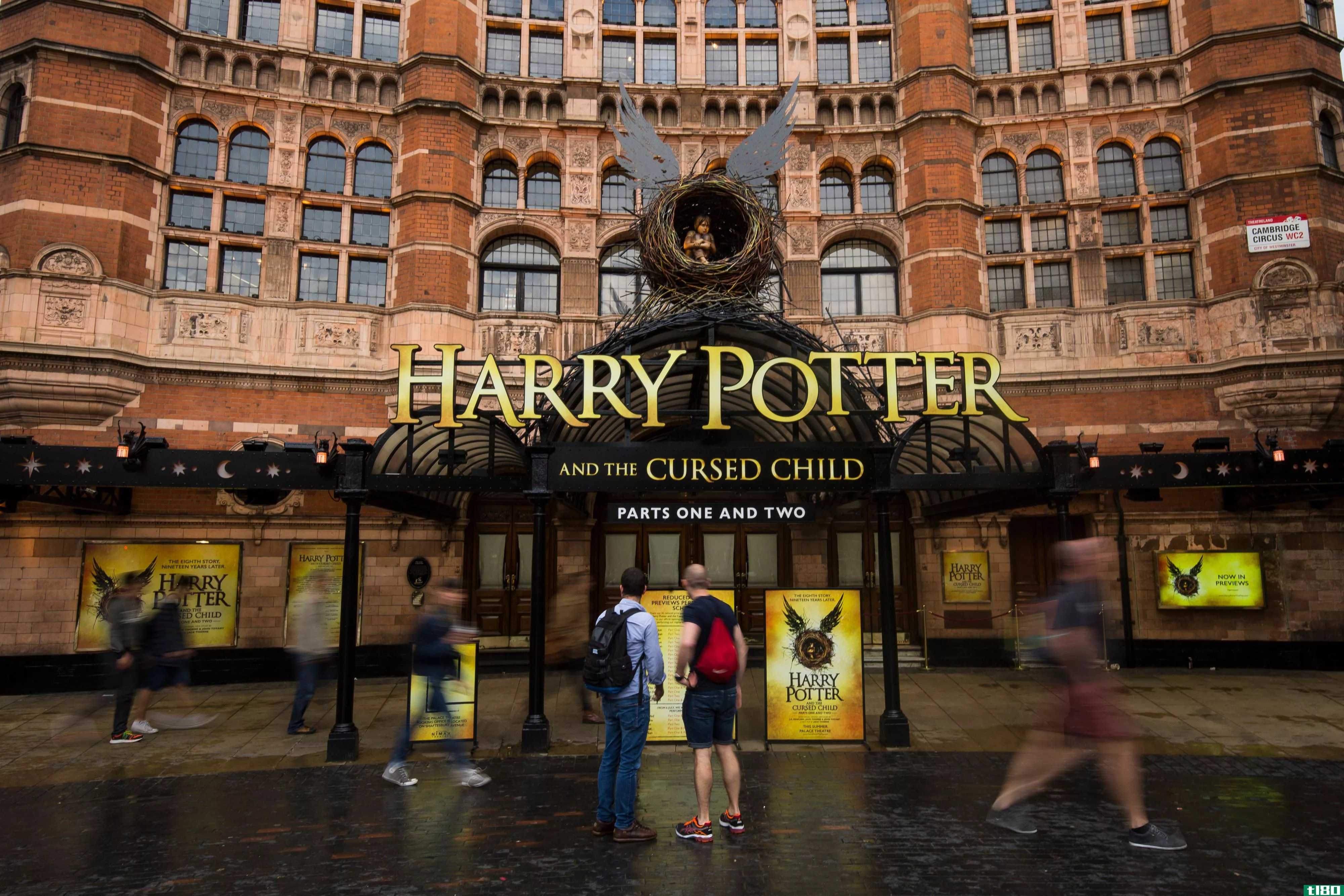 《哈利波特与被诅咒的孩子》将于2018年搬入百老汇，以一种独特的全新面貌亮相