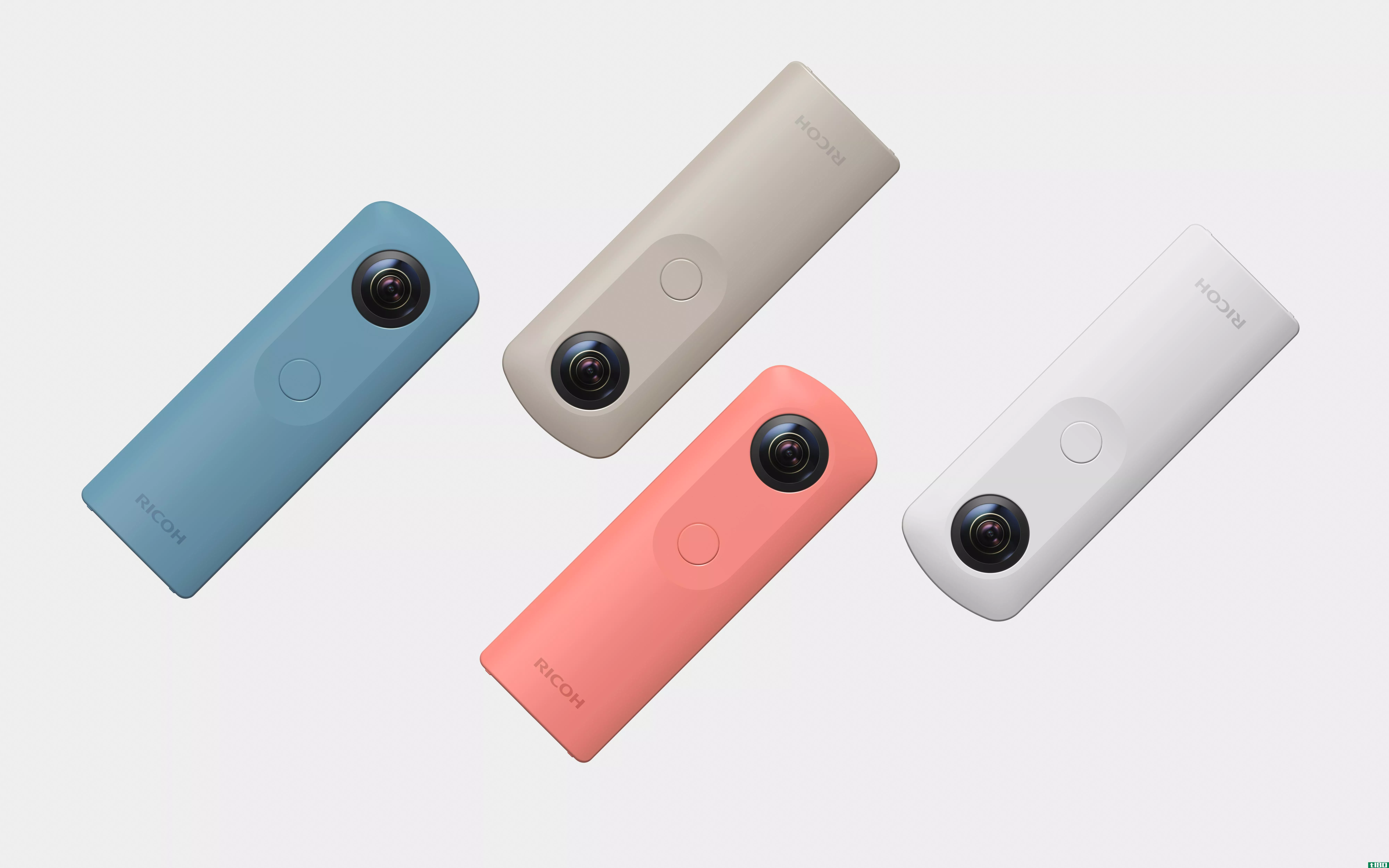 理光宣布推出更小更便宜的360度相机