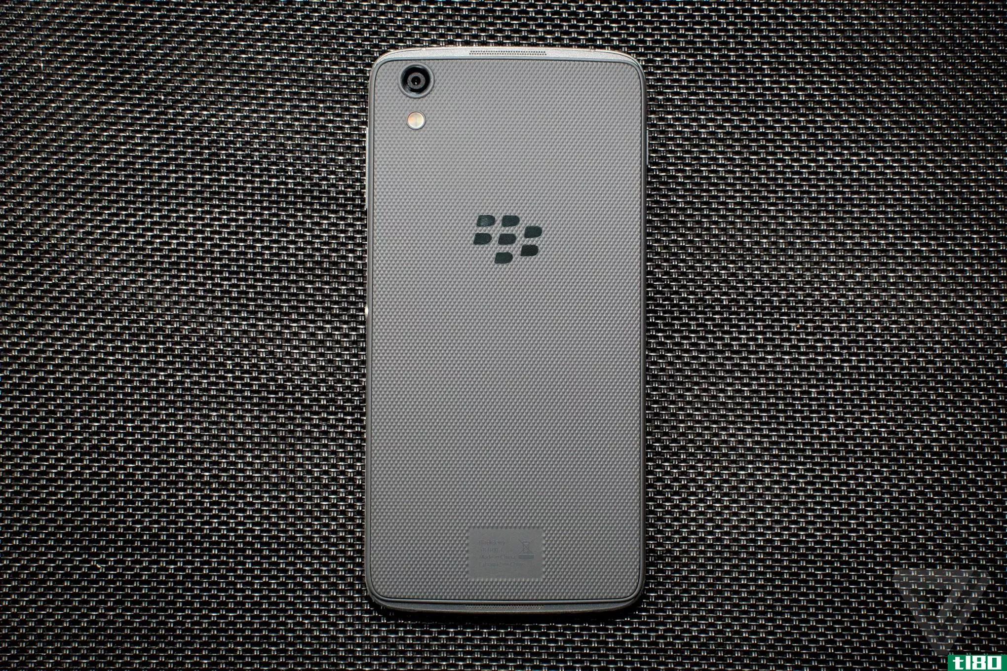 黑莓下一款传闻中的android手机dtek60通过了fcc