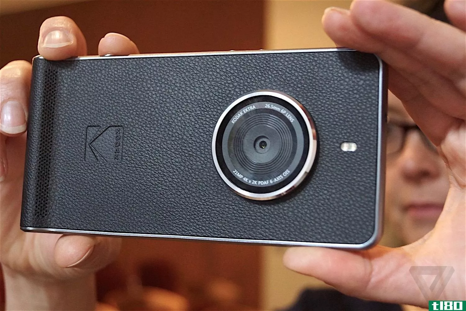 柯达的新款ektra智能手机宁愿只是一部相机