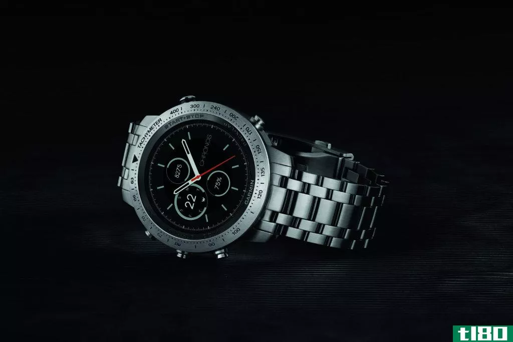 garmin发布了一款专为运动人士设计的豪华智能手表