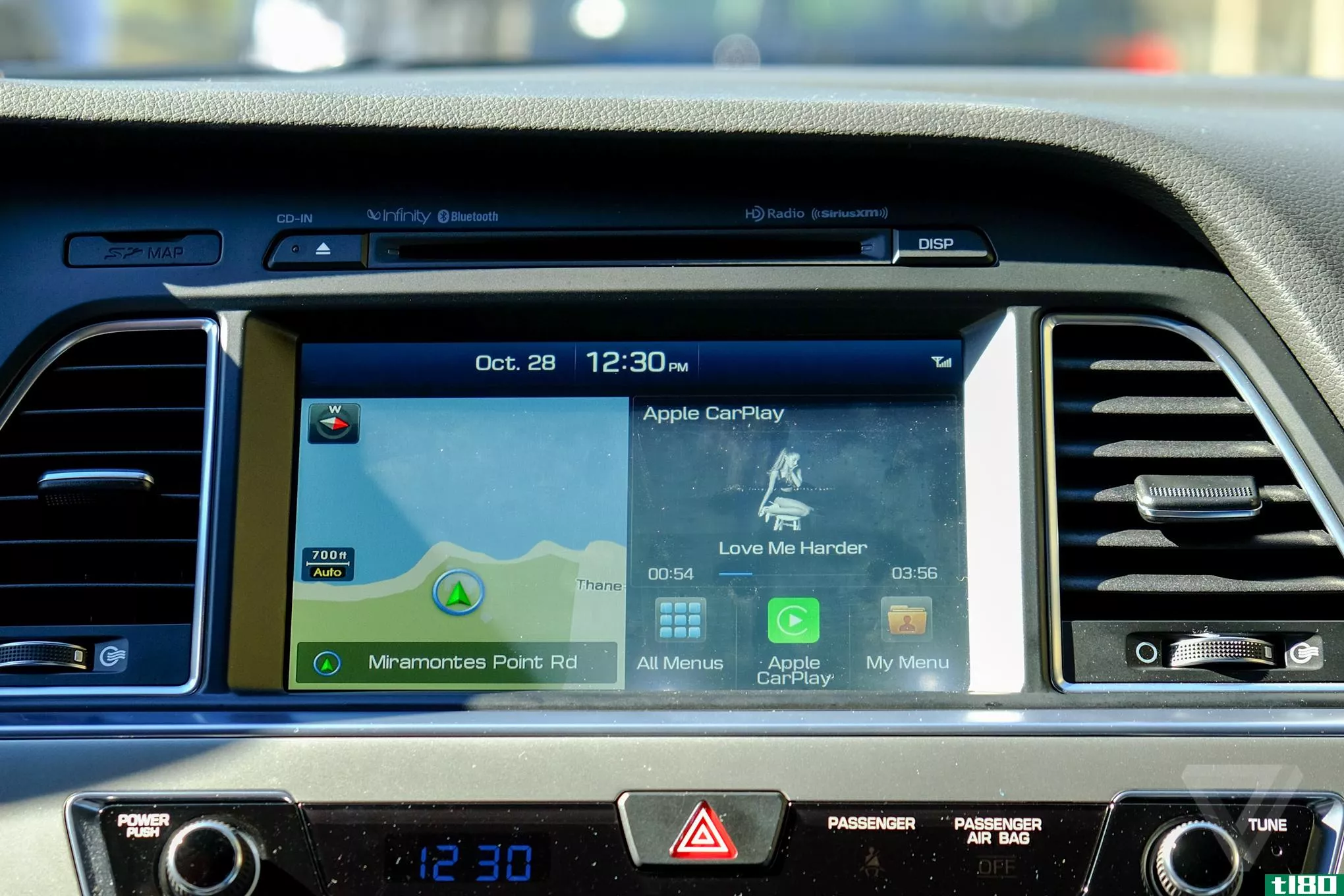 苹果首席执行官蒂姆•库克（timcook）认为，科技可以“彻底改变”汽车体验