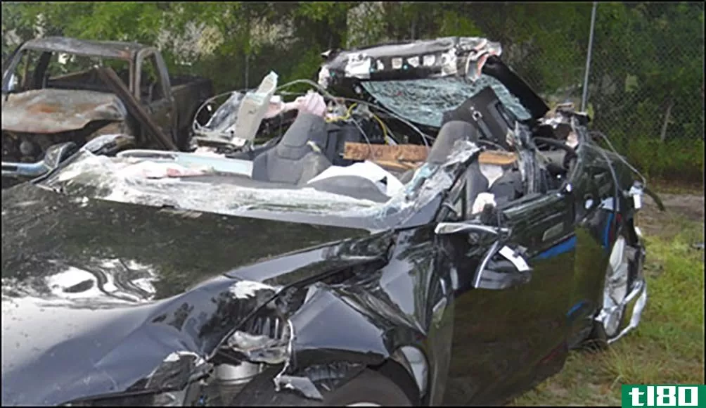 调查人员说，致命的特斯拉自动驾驶仪车祸的司机超速行驶