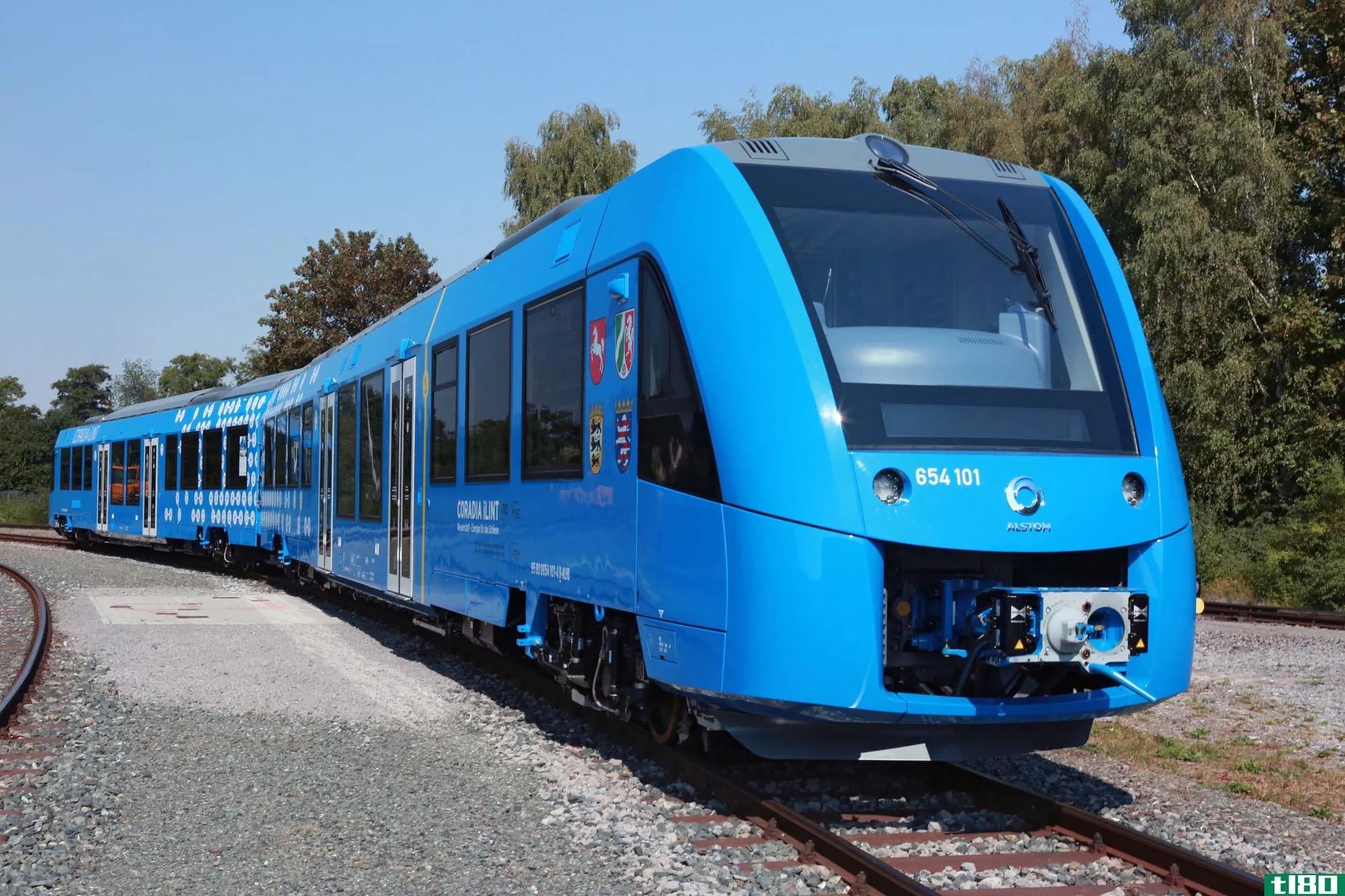 世界上第一列氢动力客车即将开往德国