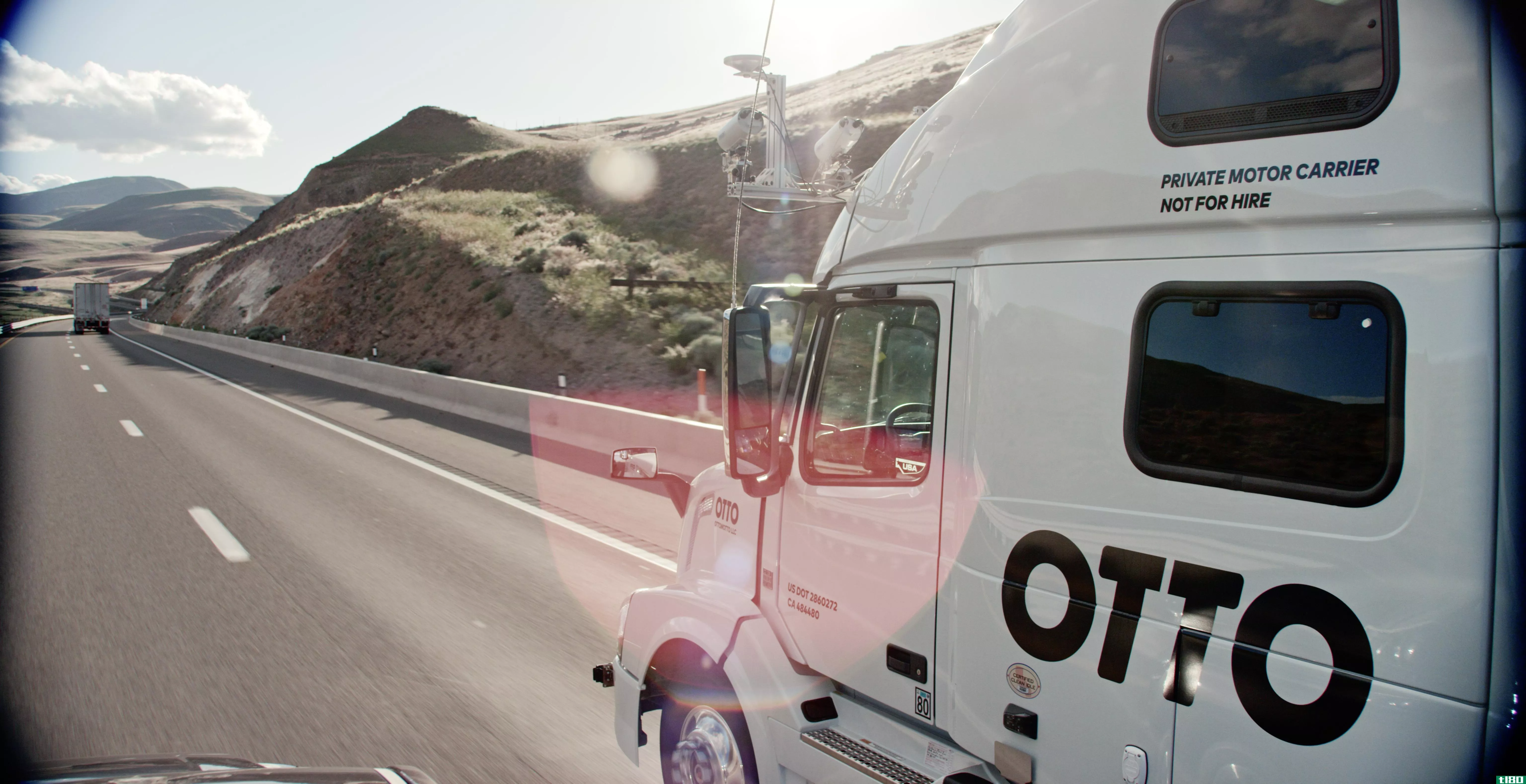 优步收购了自主卡车初创公司奥托（otto），奥托是领导自动驾驶业务的联合创始人
