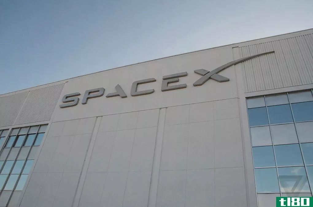 spacex计划在2019年发射第一颗提供互联网的卫星