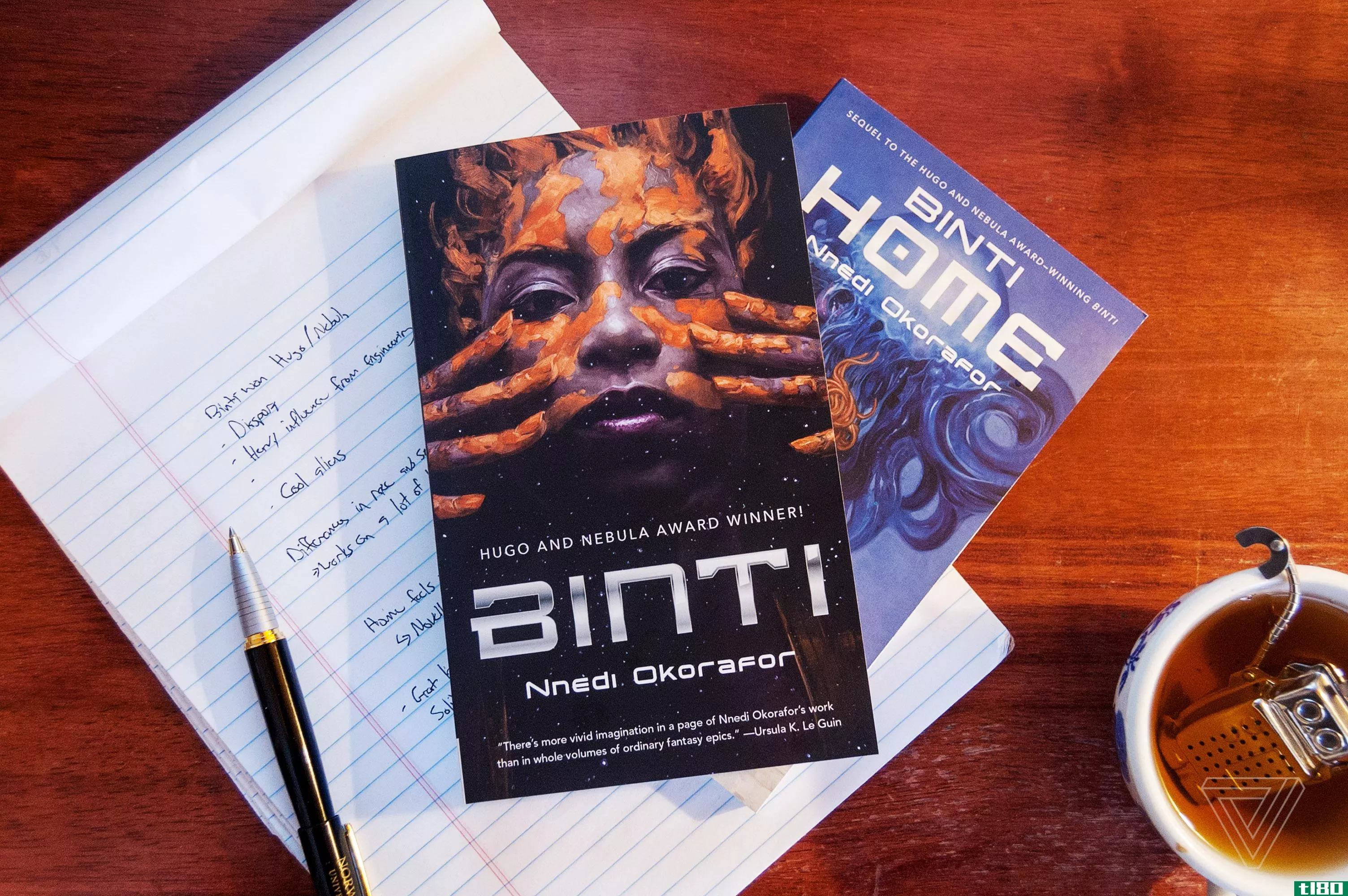 宾蒂的中篇小说是有趣的，小故事星际非洲未来主义