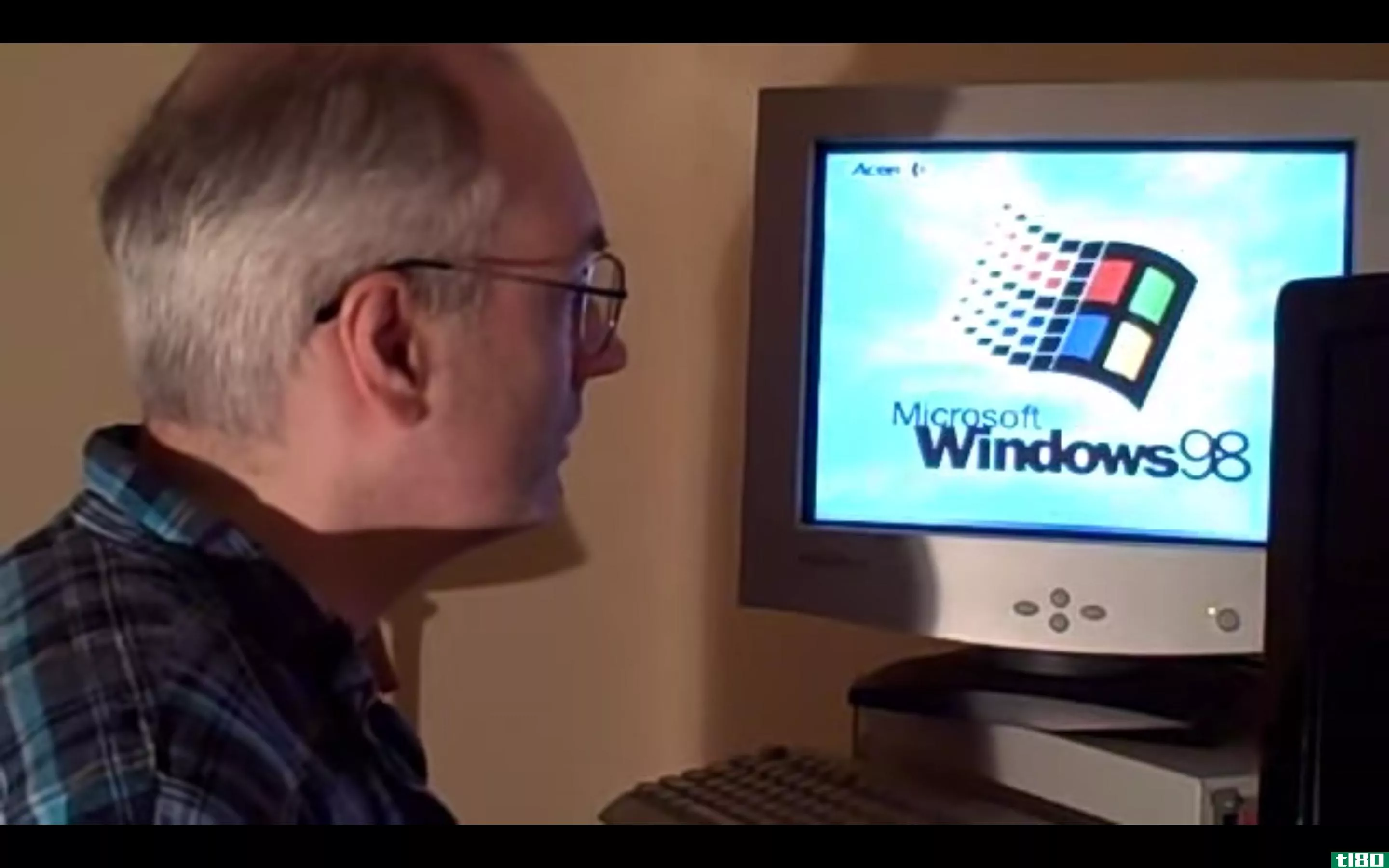 祝我最喜欢的科技视频“启动我的旧电脑”四周年快乐