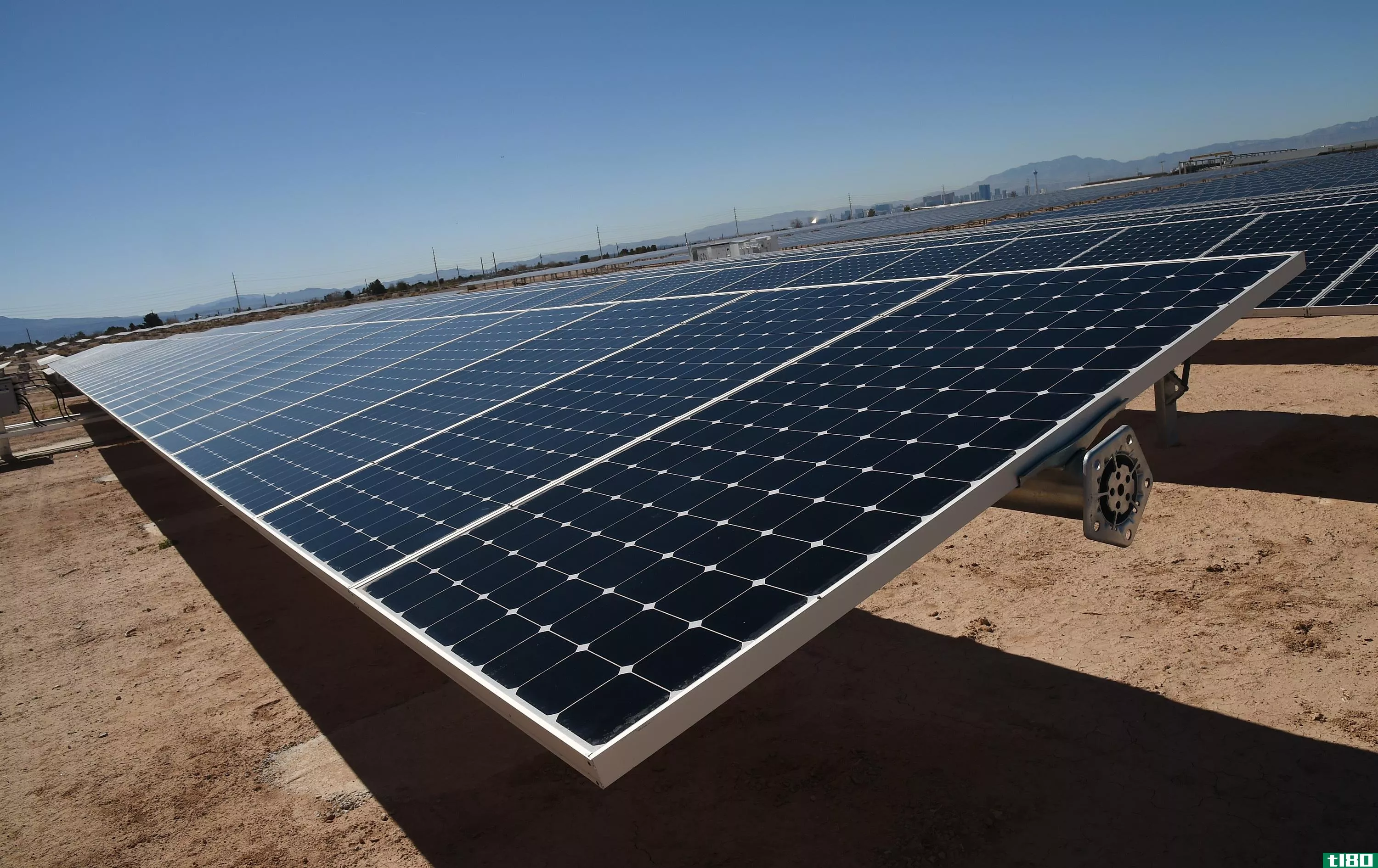 收购solarcity后，特斯拉和松下将共同制造太阳能电池板