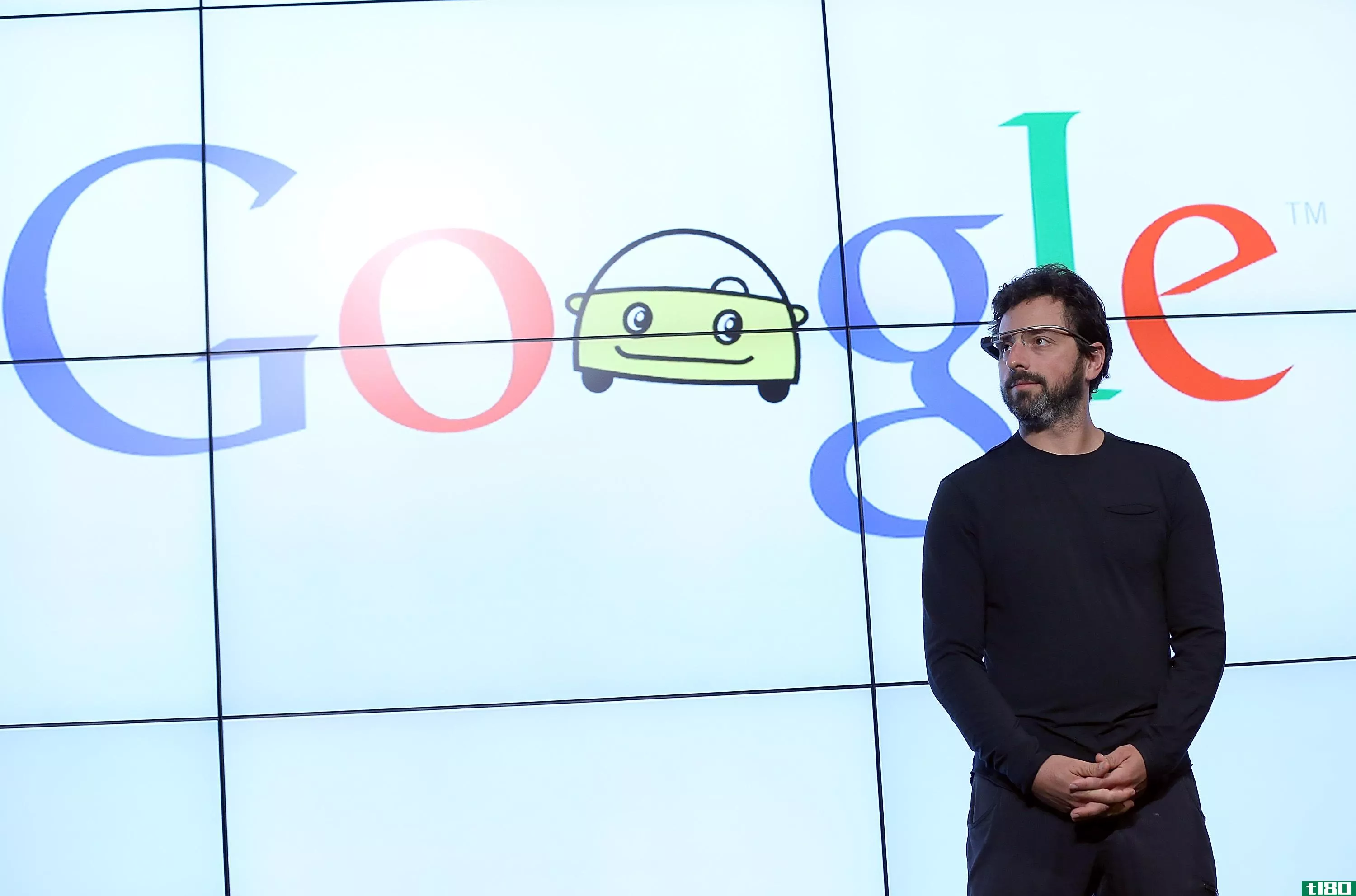 据报道，谷歌联合创始人谢尔盖·布林正在建造自己的秘密飞艇