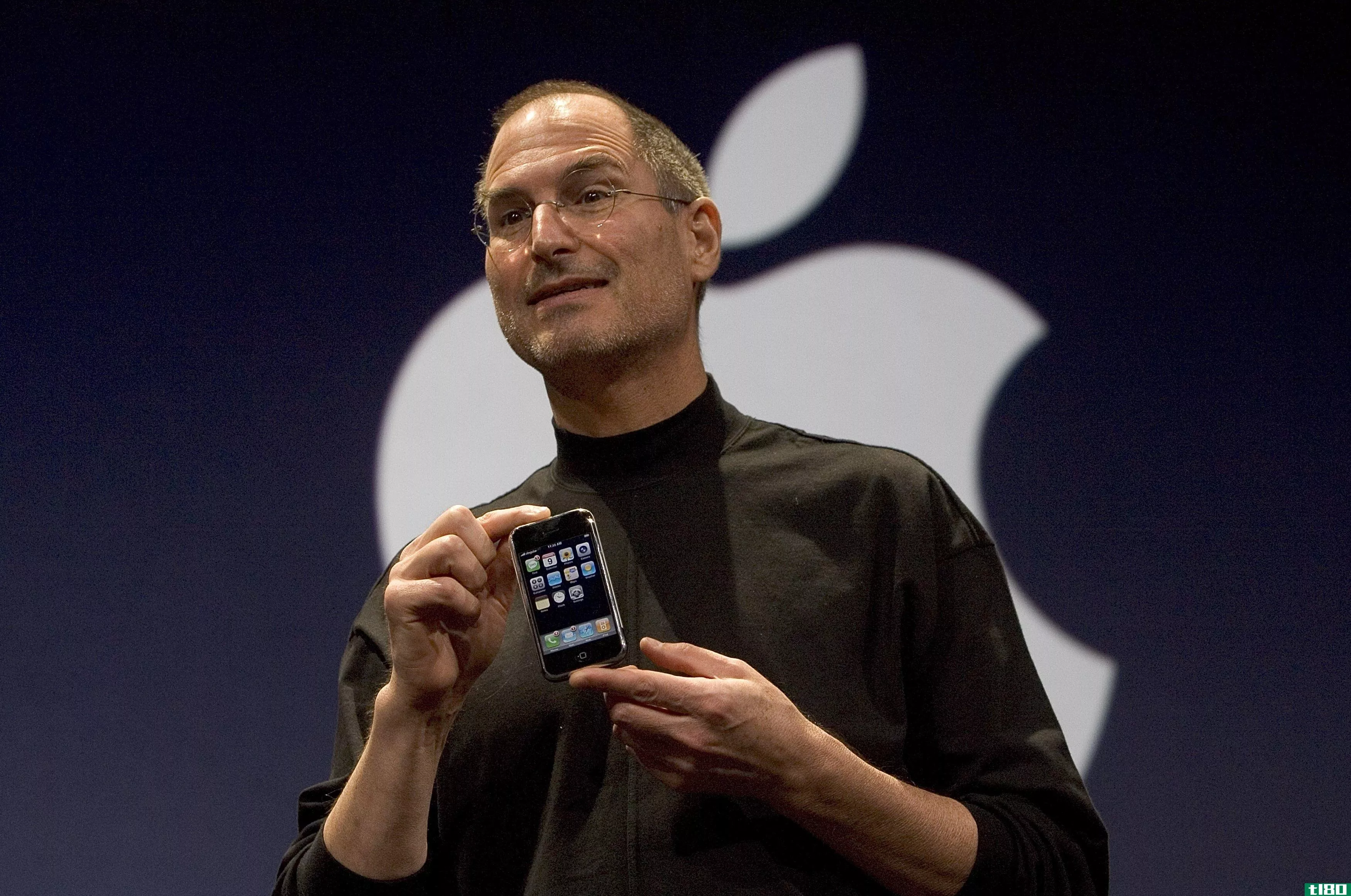 iphone 10岁生日：苹果最重要产品的视觉历史