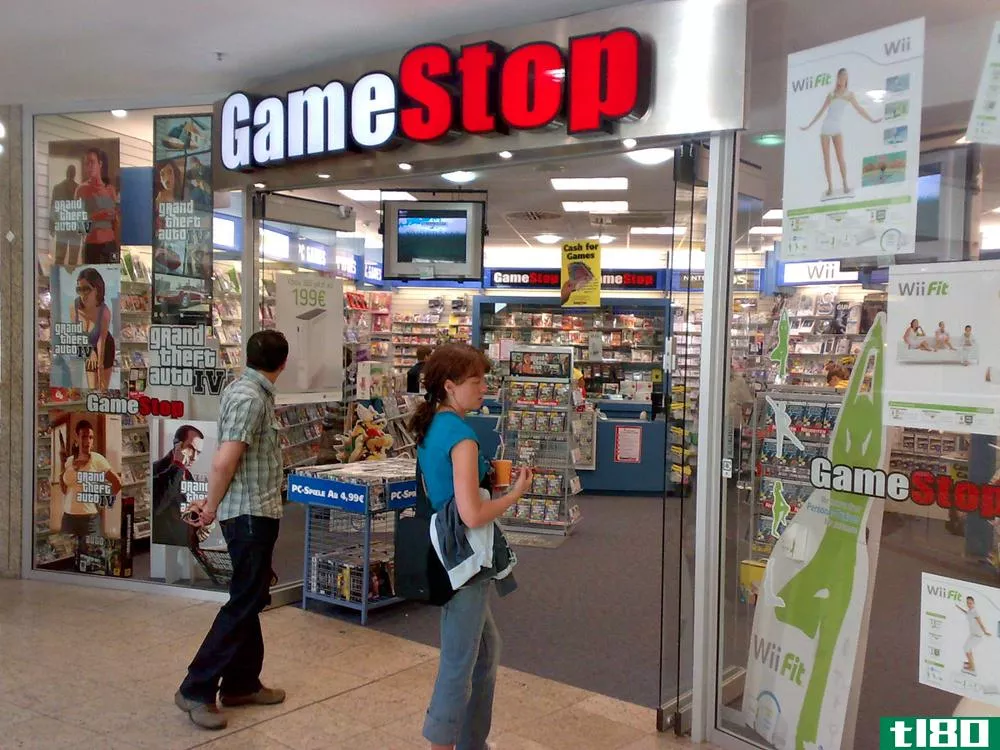 受到数字销售的重创，gamestop今年打算关闭多达150家商店