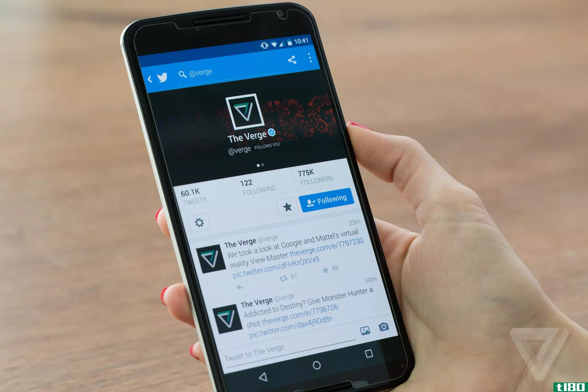 经过五年的斗争，twitter创建了一个instagram帐户