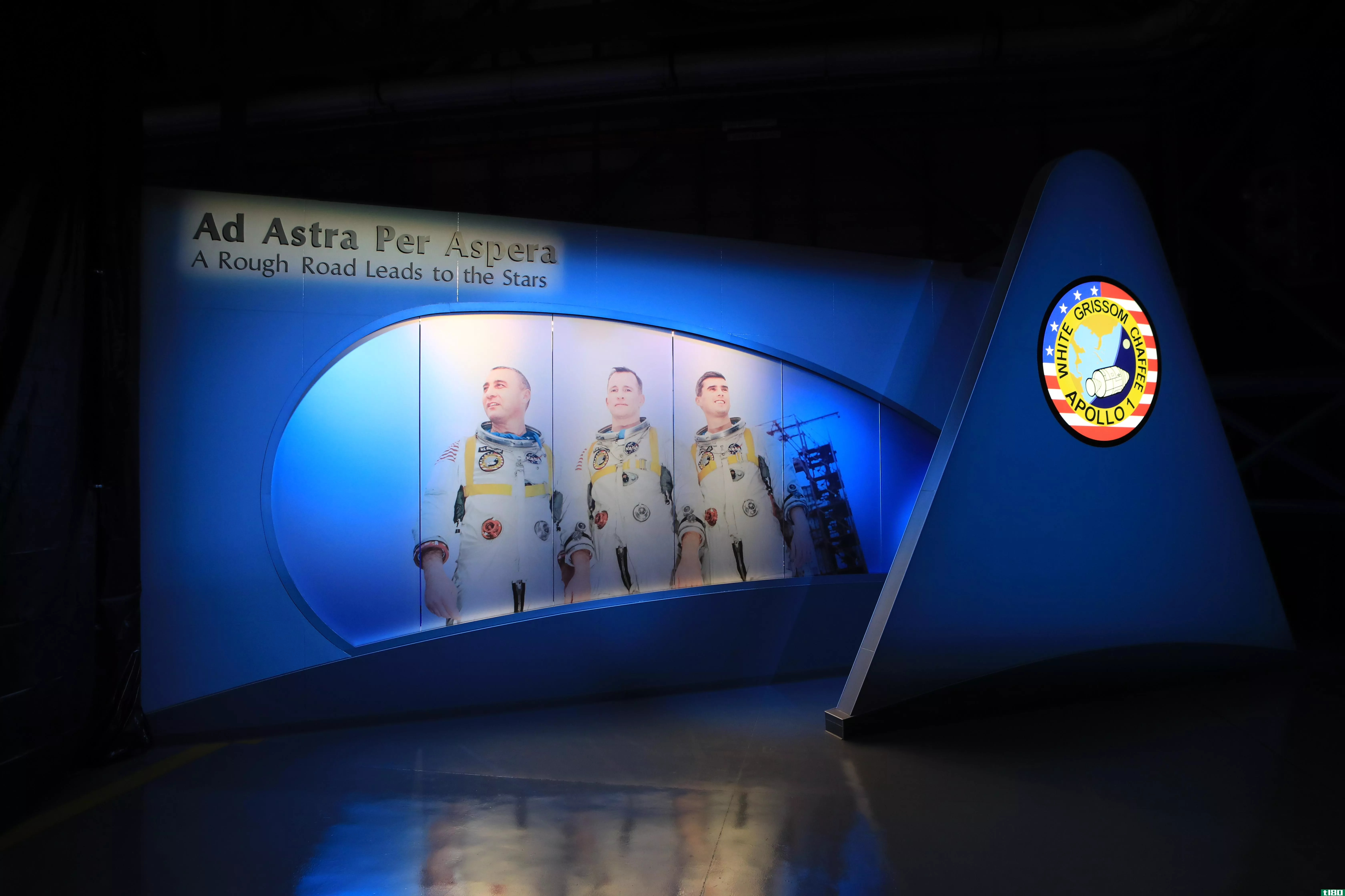 美国航天局为纪念阿波罗1号悲剧中的宇航员揭幕了悼念展览