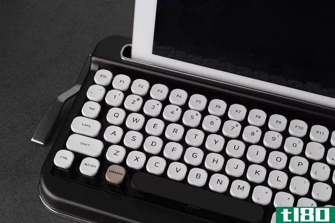 这个复古打字机风格的键盘看起来很棒