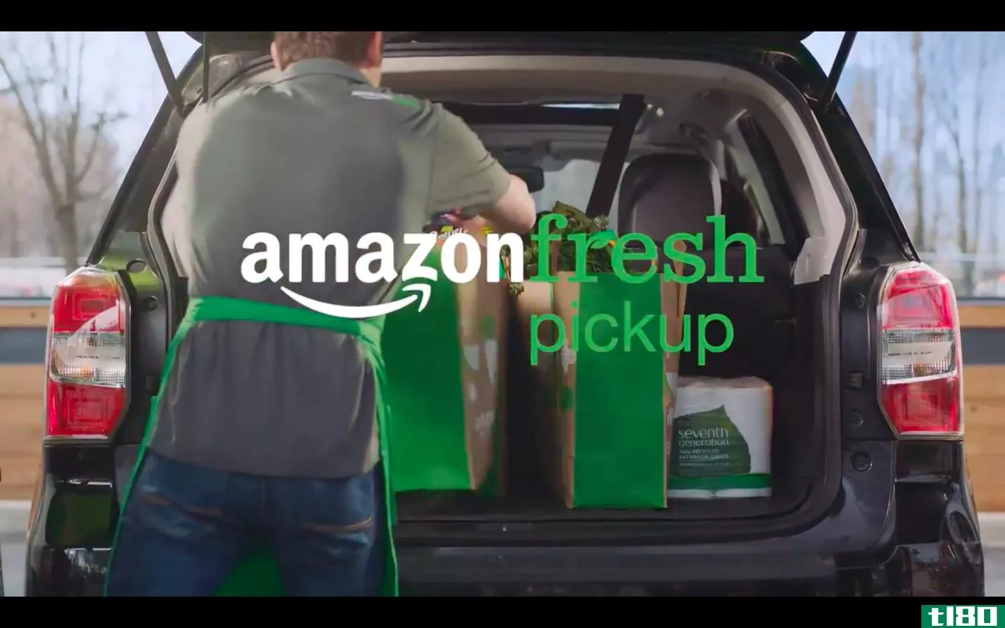 亚马逊推出了一项新服务，可以把杂货送到你的后备箱