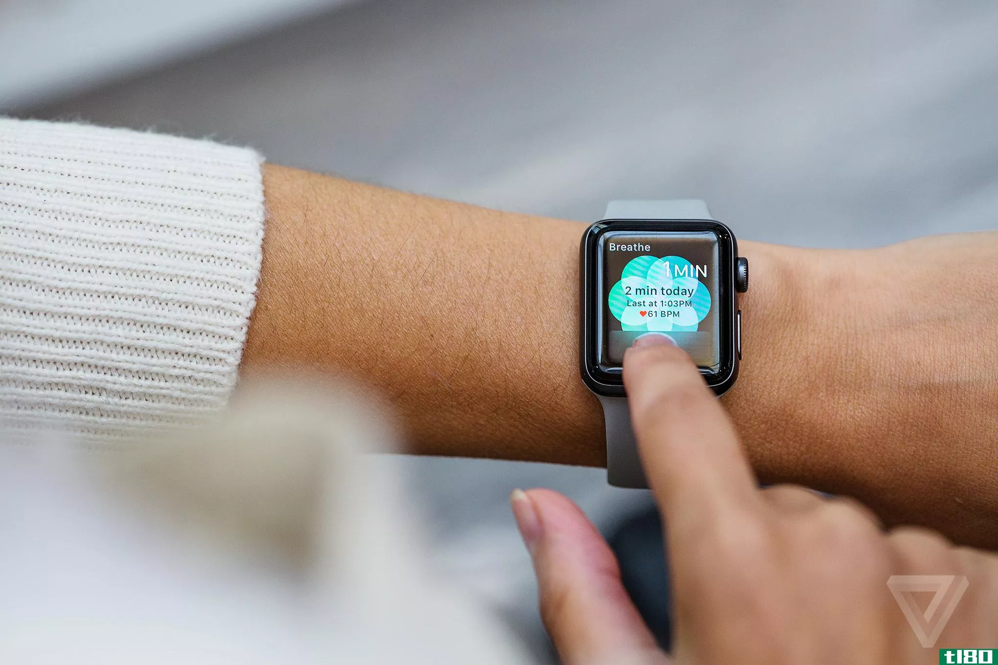 苹果公司发布了色彩欢快的春季腕表表带