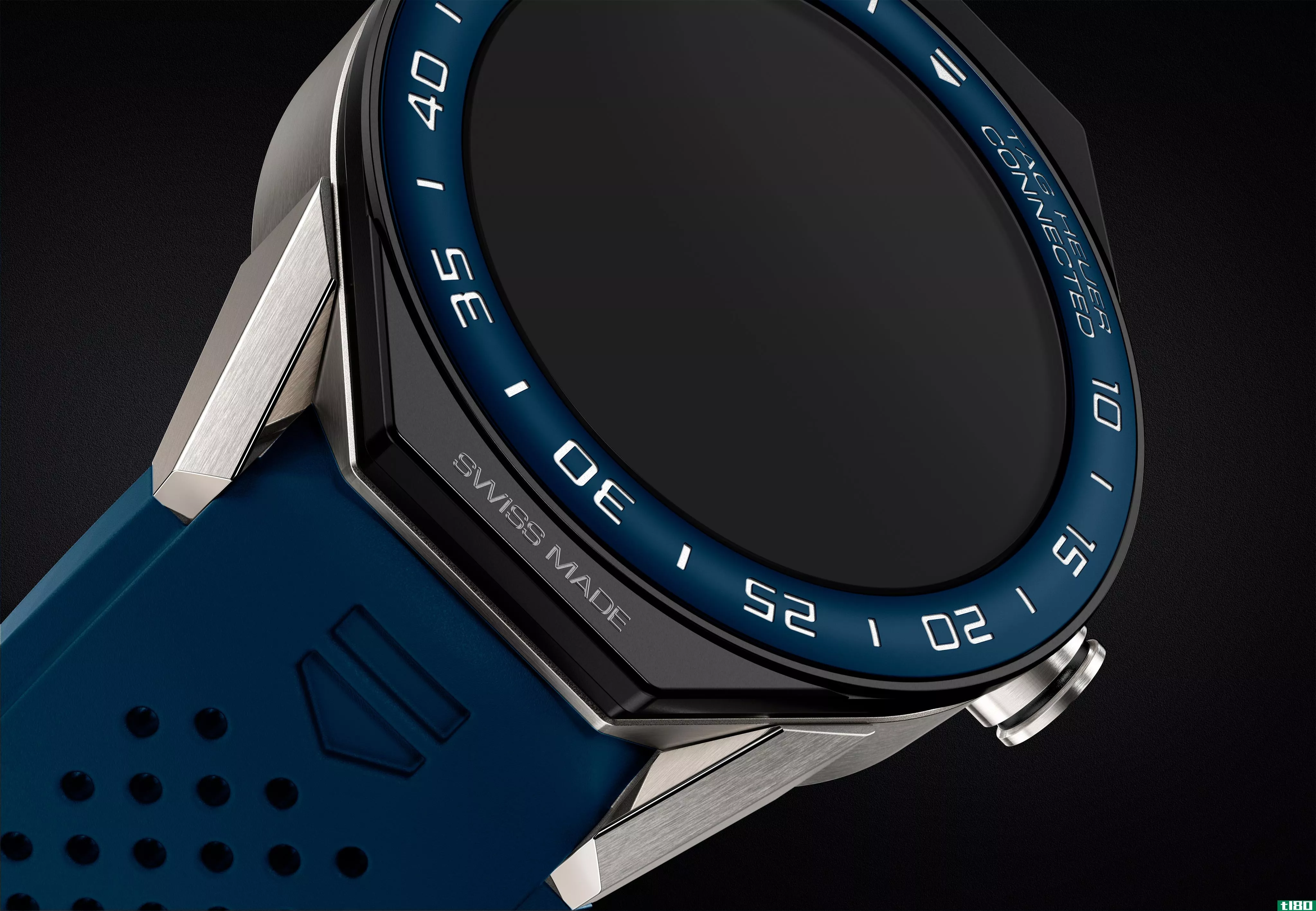 豪雅和英特尔将再生产一款售价1600美元的安卓wear智能手表
