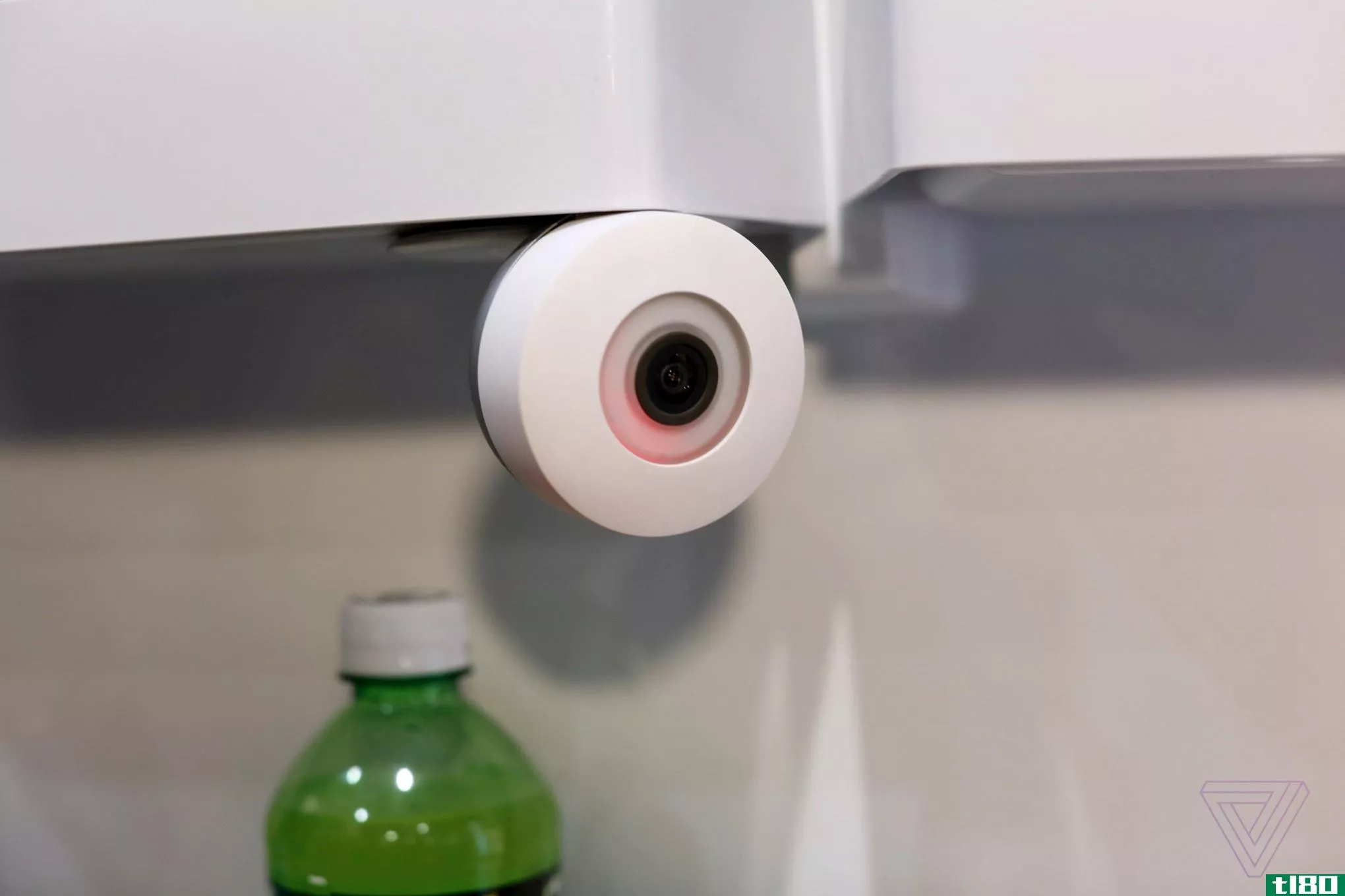 冰箱摄像头监视你的冰箱，告诉你做什么