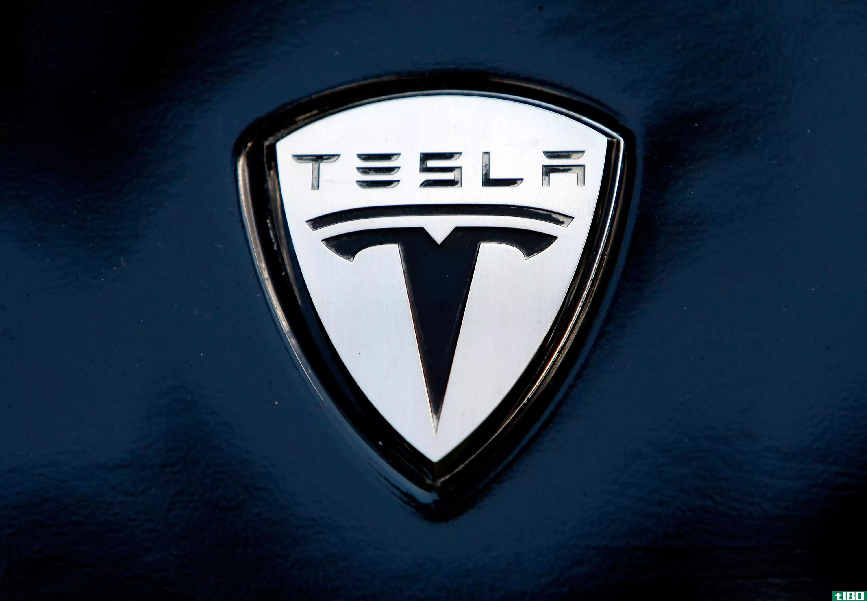 特斯拉工程师在针对电动汽车制造商的诉讼中声称受到“不必要和普遍的骚扰”