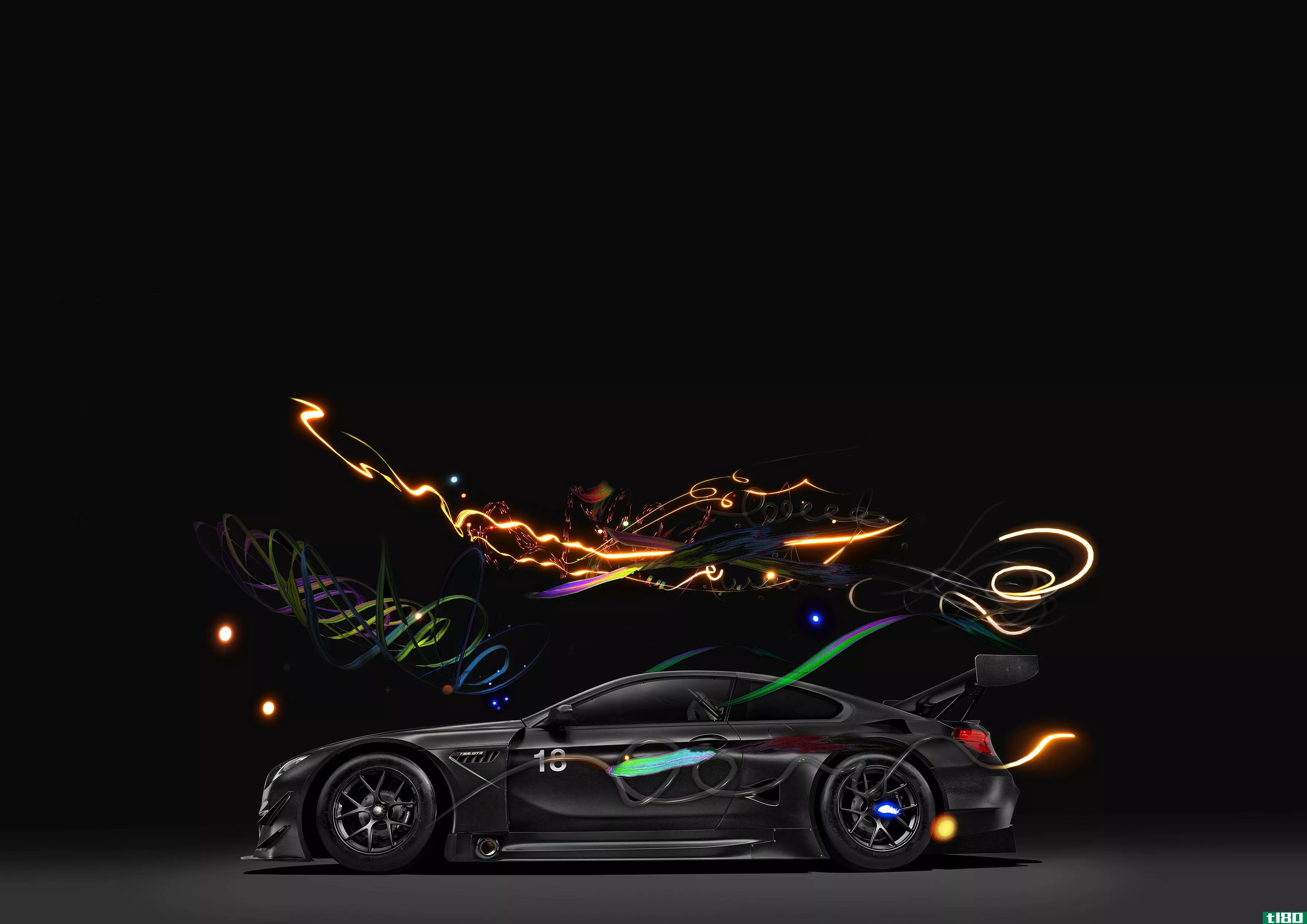 新宝马m6 gt3艺术车运行的速度和虚拟现实的想象力