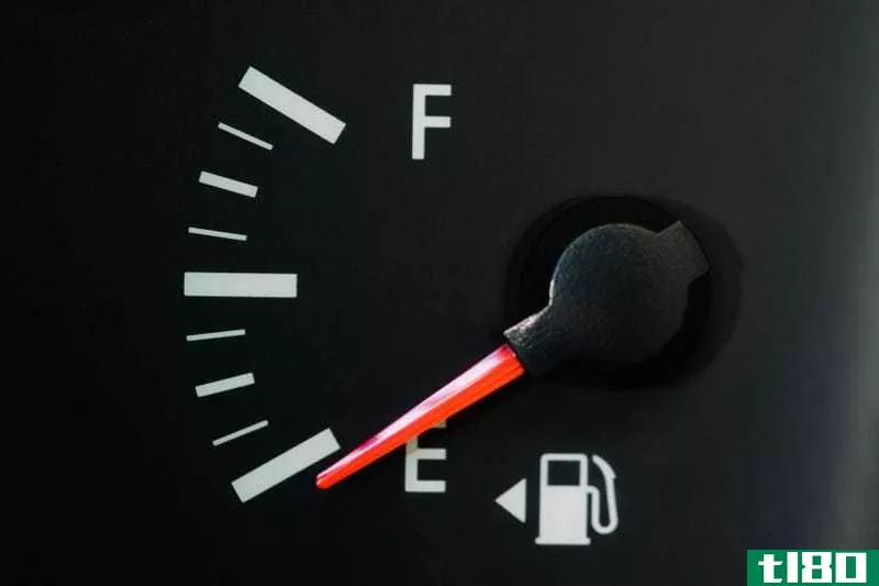 Illustration for article titled How to Always Know Which Side the Gas Tank is On