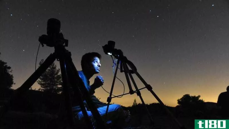 如何拍摄天琴座（或任何）流星雨的华丽照片