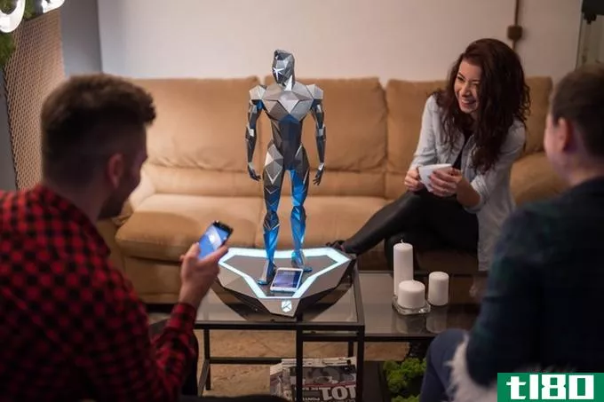我们来谈谈你咖啡桌上的机器人上帝蓝牙扬声器
