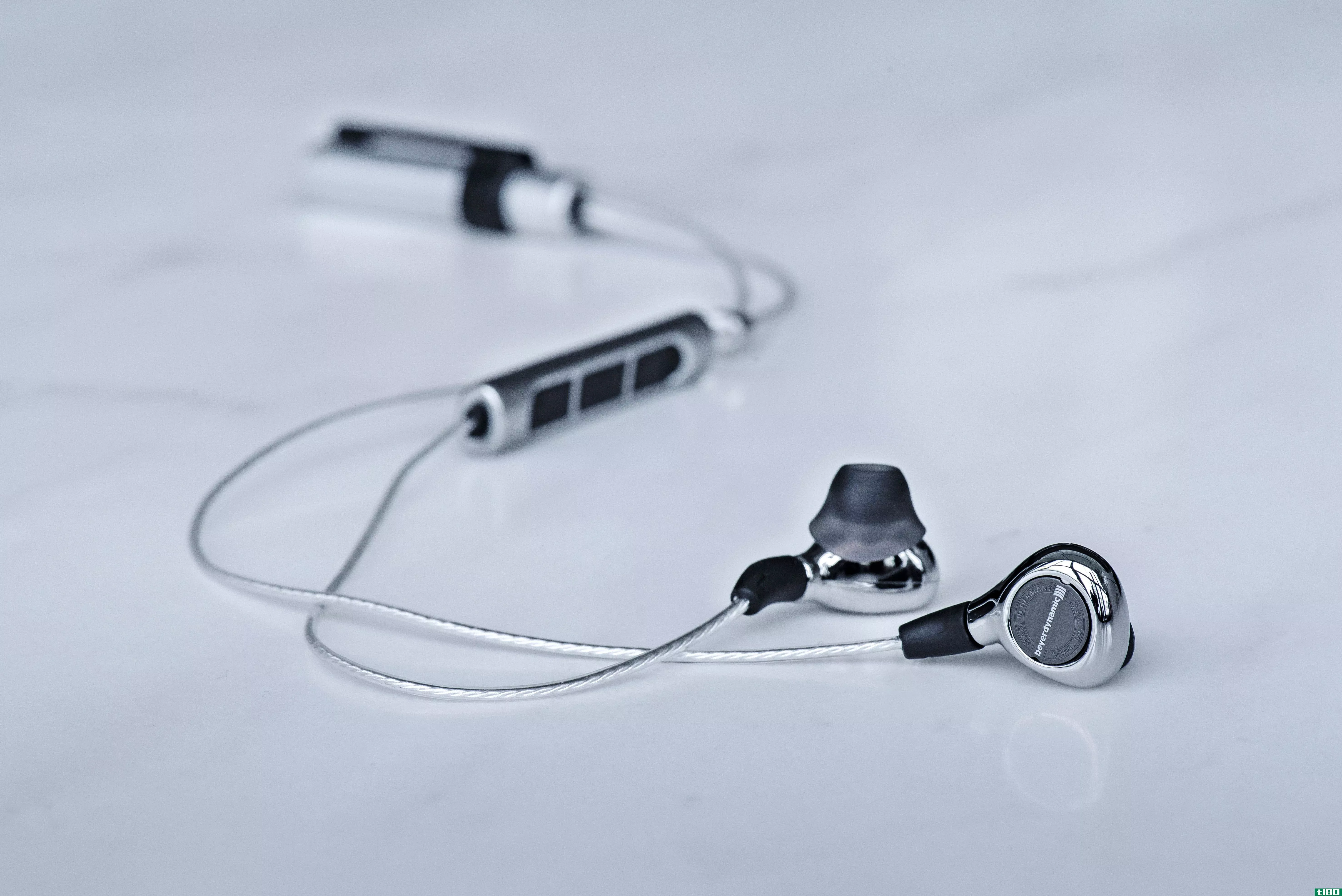 beyerdynamic xelento wireless可切断高端入耳式耳机的线缆