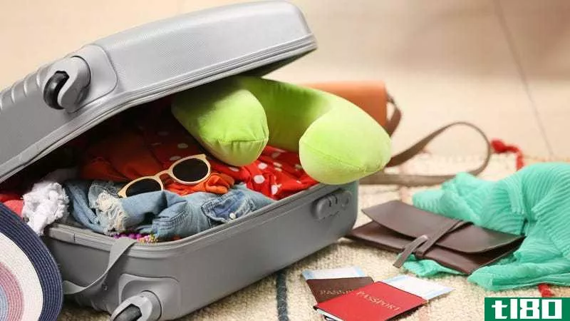 Illustration for article titled How to Use Your Travel Accessories at Home