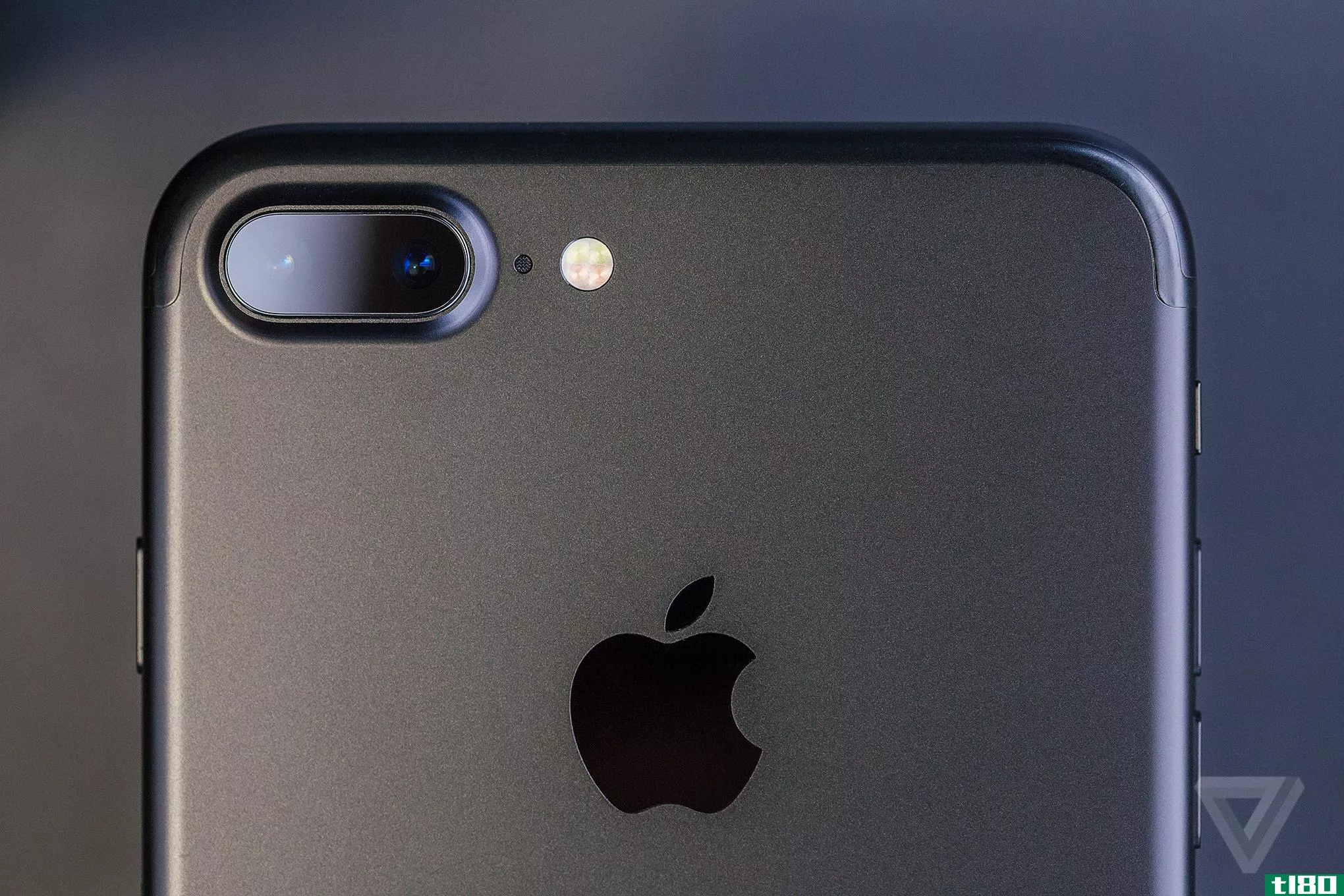 苹果公司推出了一系列小巧玲珑的iphone相机课程