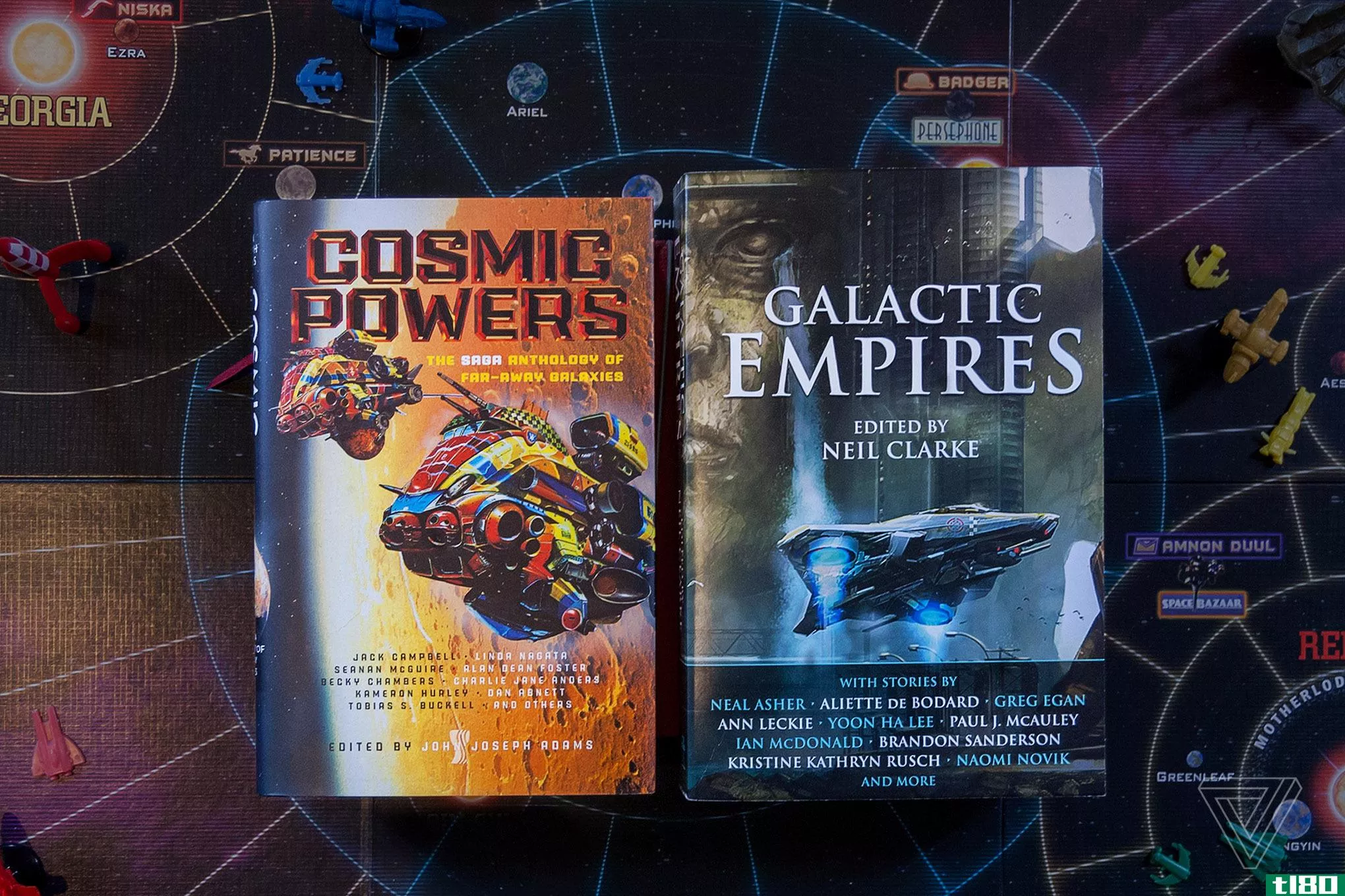 看完《银河守护者》之后，看看这两本科幻小说集