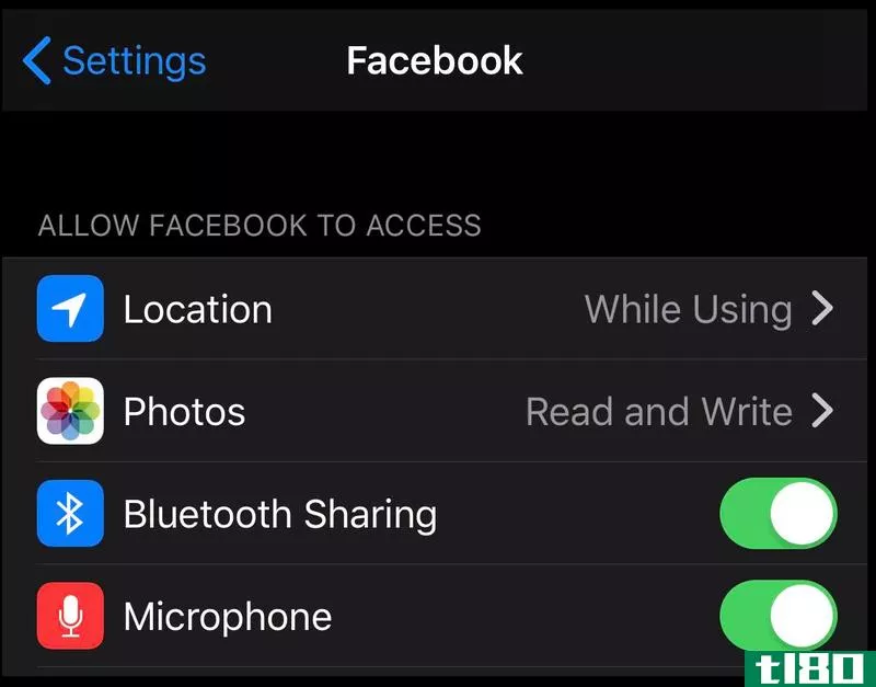 Illustration for article titled Change These Facebook Settings to Make Your Audio Recordings More Private
