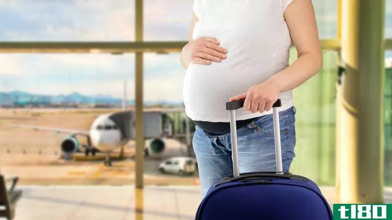 Illustration for article titled Don&#39;t Want to Pay Extra Bag Fees? Fake a Pregnancy