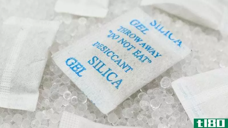 Silica gel packets