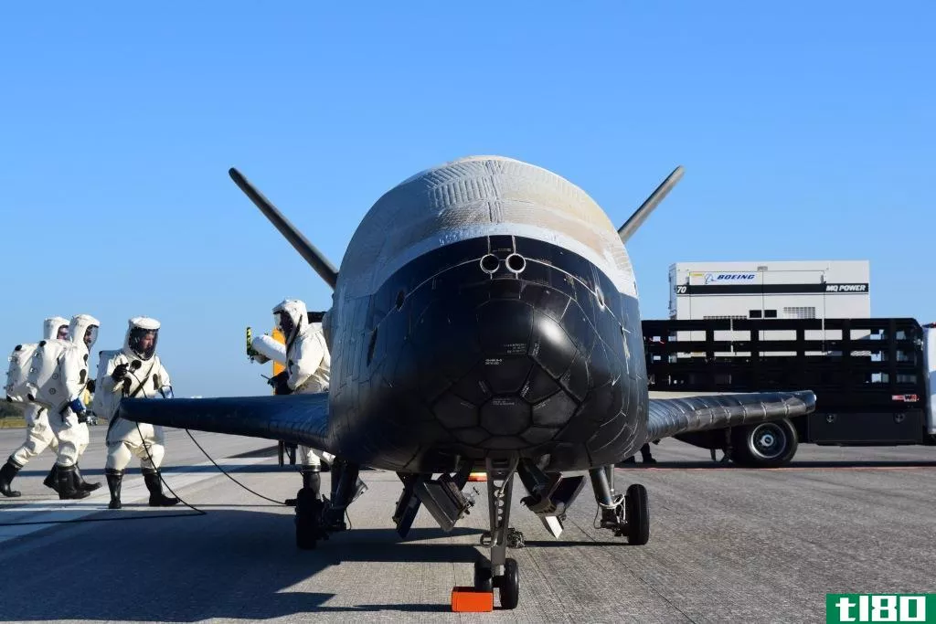 spacex签下合同，将发射美国空军神秘的x-37b航天飞机